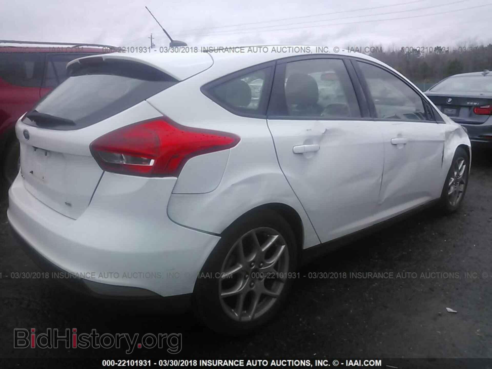 2015 Ford Focus - VIN: 1FADP3K26FL336178 - Photo 4