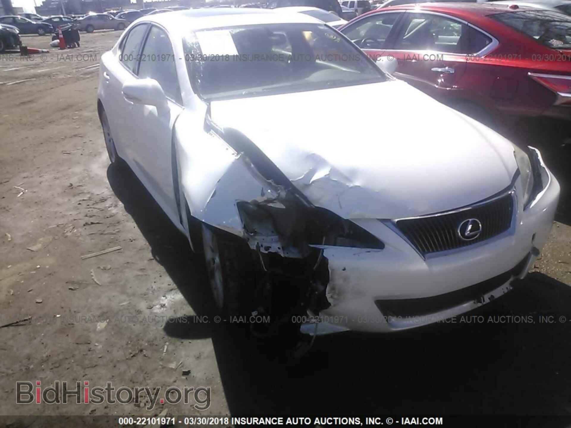 2011 LEXUS IS - VIN: JTHBF5C28B5132011 - Photo 6