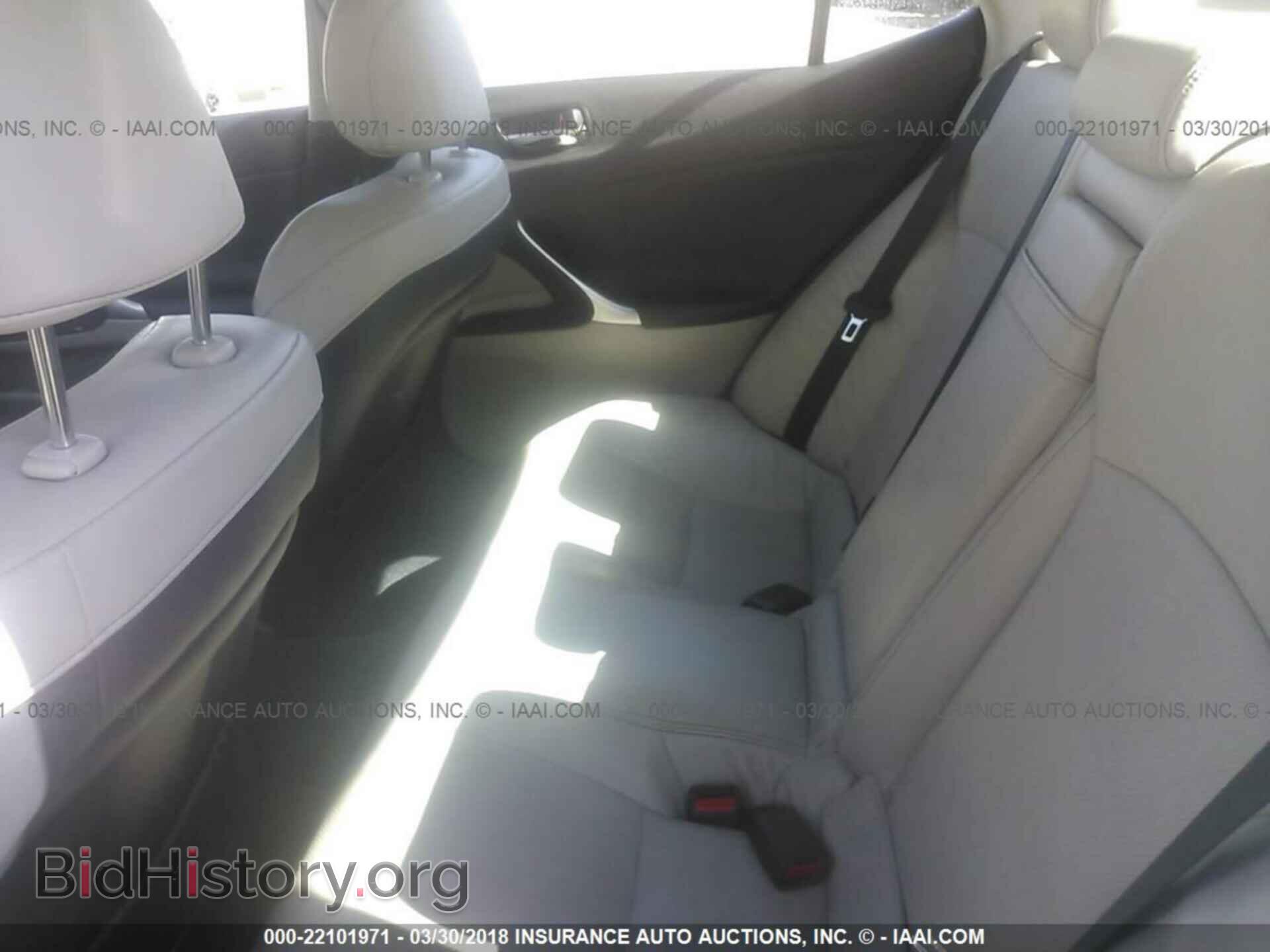 2011 LEXUS IS - VIN: JTHBF5C28B5132011 - Photo 8
