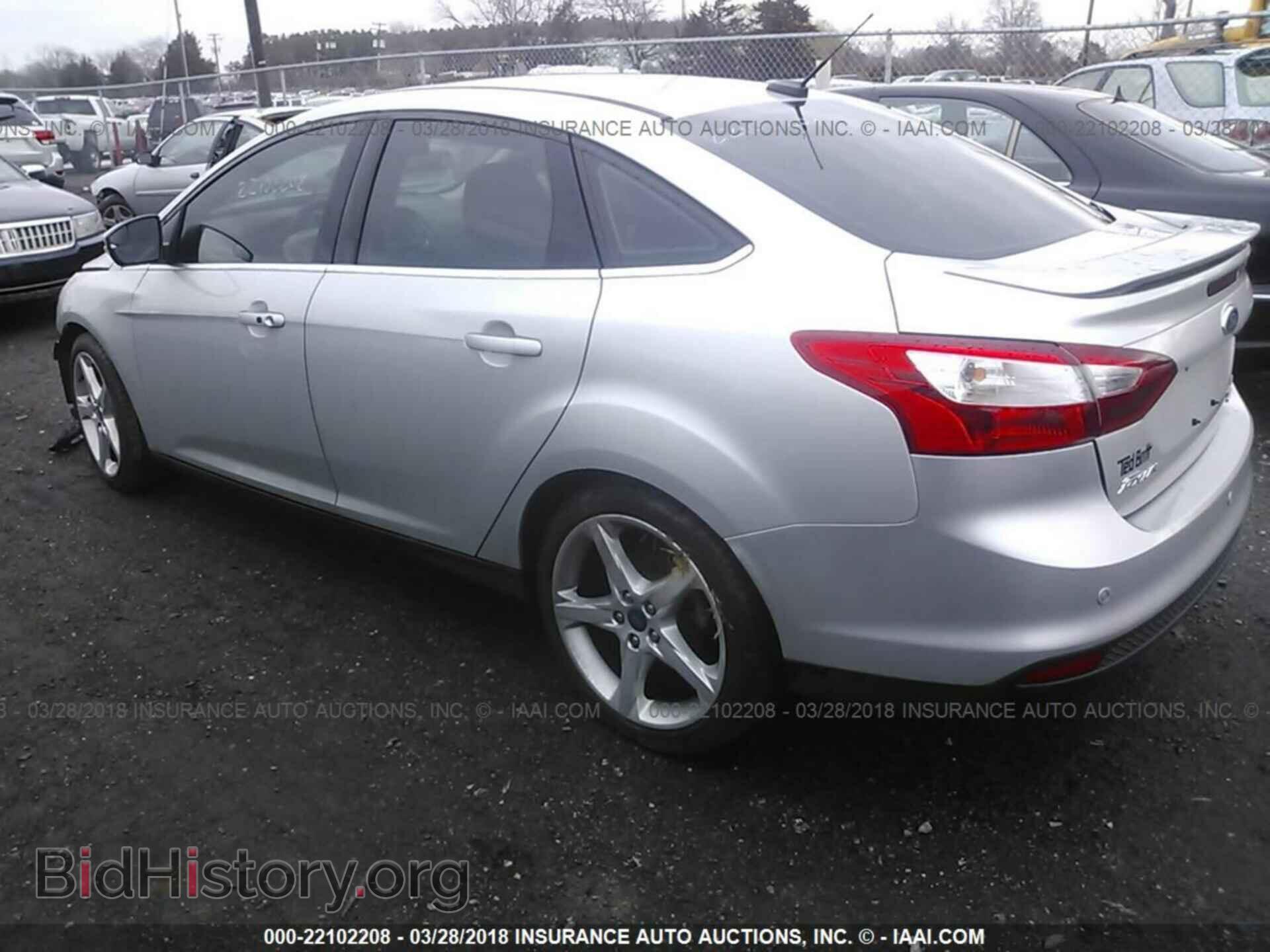 2014 Ford Focus - VIN: 1FADP3J27EL316201 - Photo 3