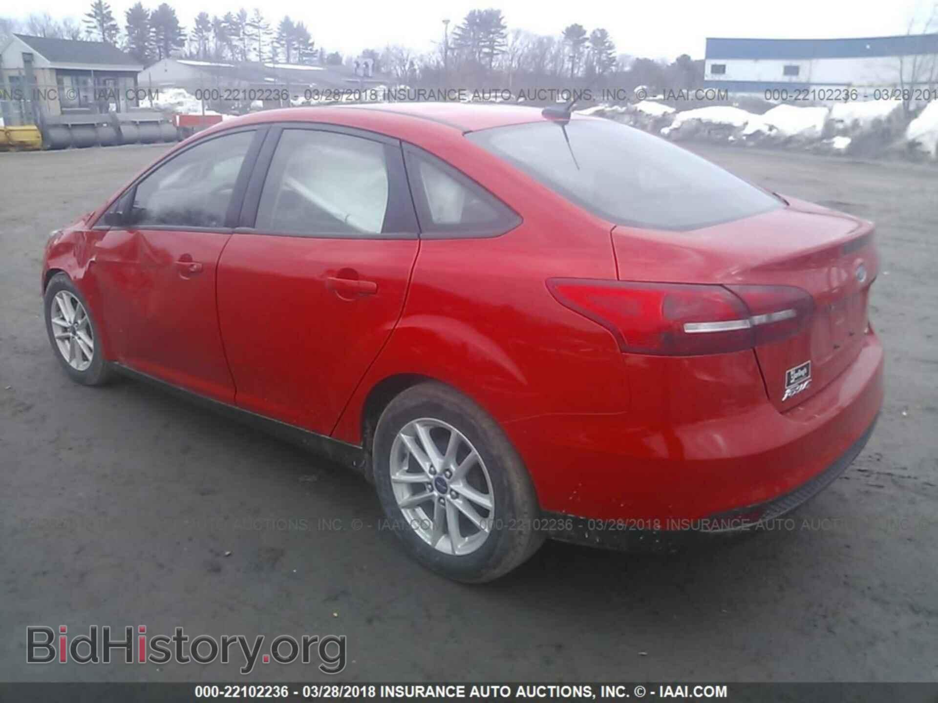 2016 Ford Focus - VIN: 1FADP3F21GL227929 - Photo 3