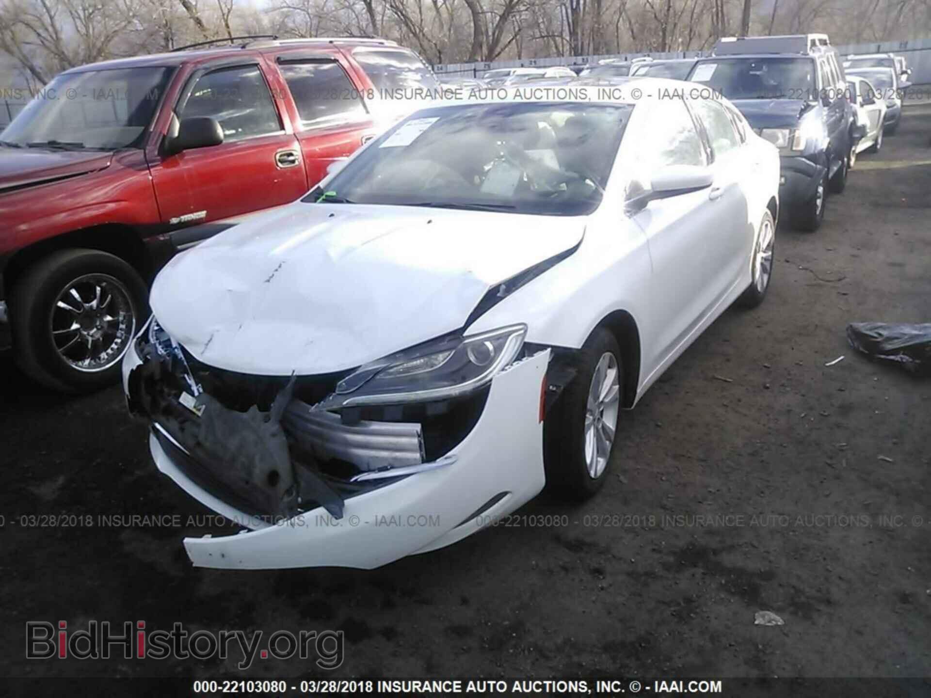 2015 Chrysler 200 - VIN: 1C3CCCAB5FN741055 - Фото 2