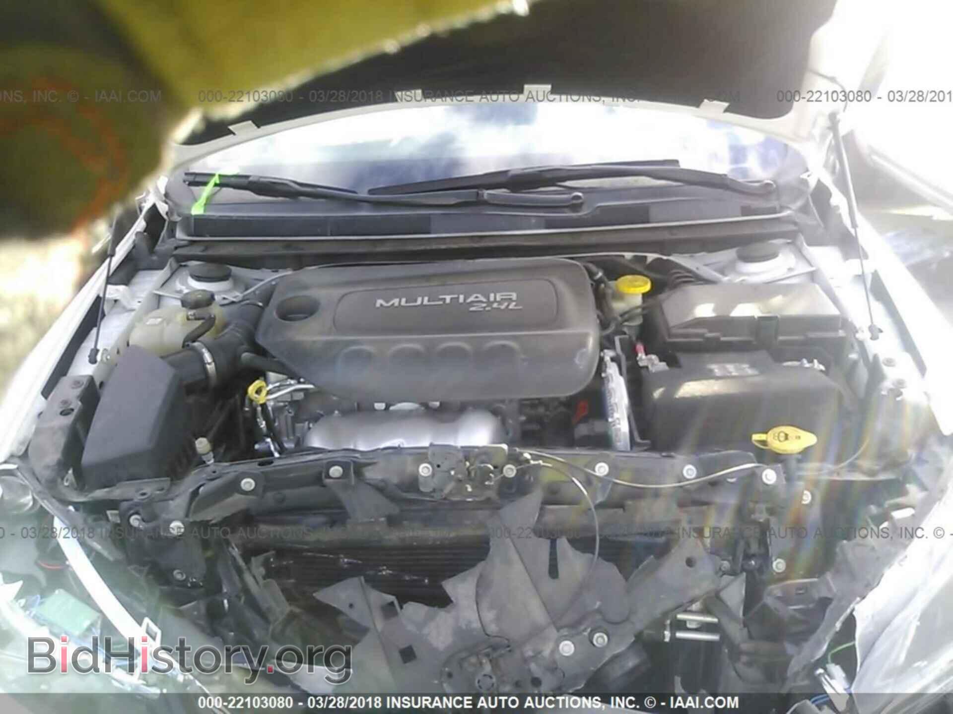 2015 Chrysler 200 - VIN: 1C3CCCAB5FN741055 - Фото 10