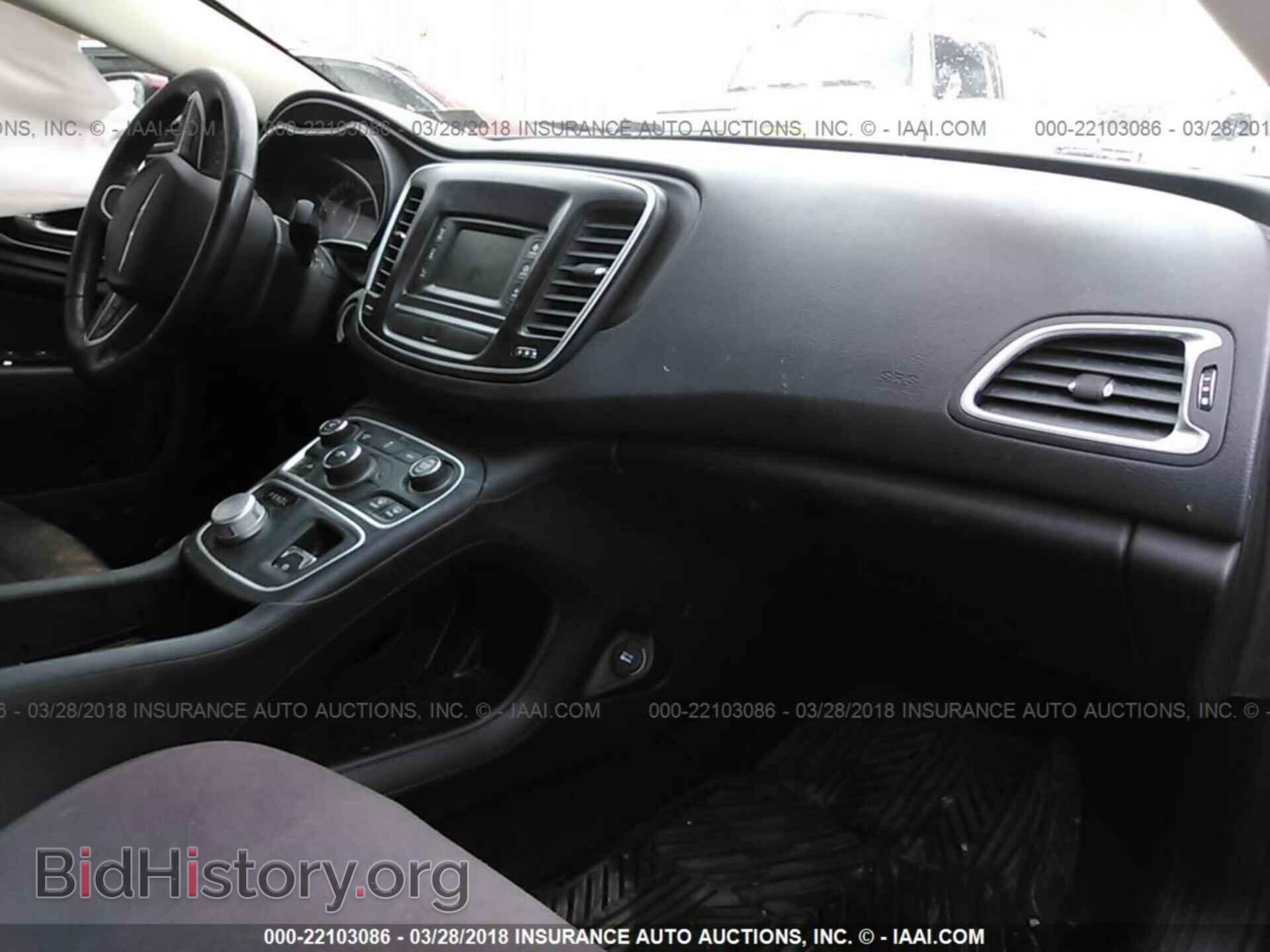 2015 Chrysler 200 - VIN: 1C3CCCAB3FN658708 - Photo 5