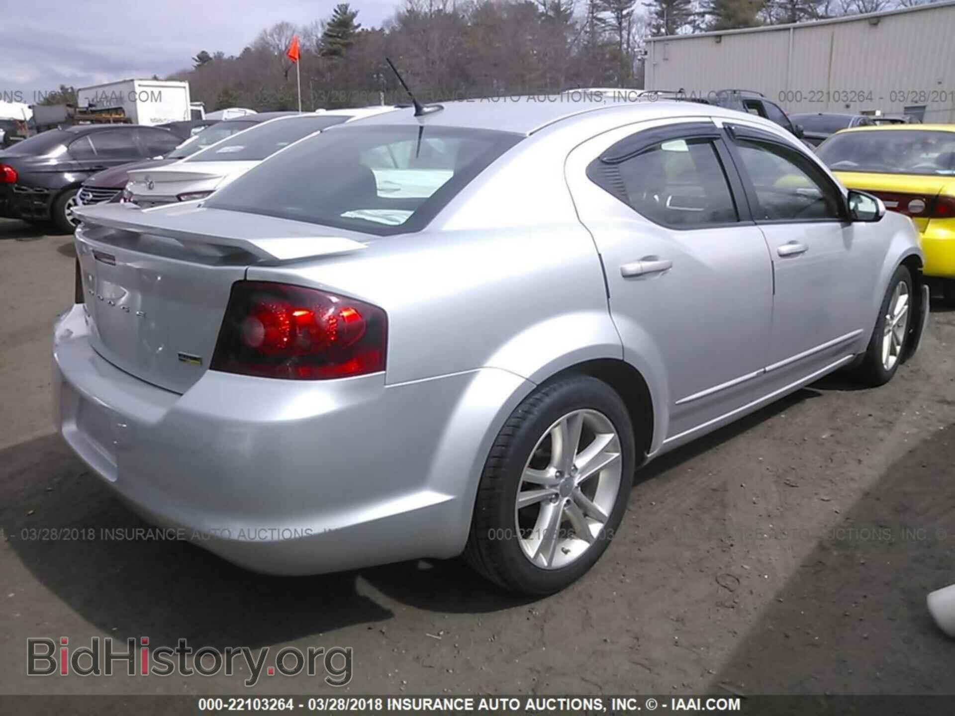 2011 Dodge Avenger - VIN: 1B3BD1FG7BN587392 - Photo 4