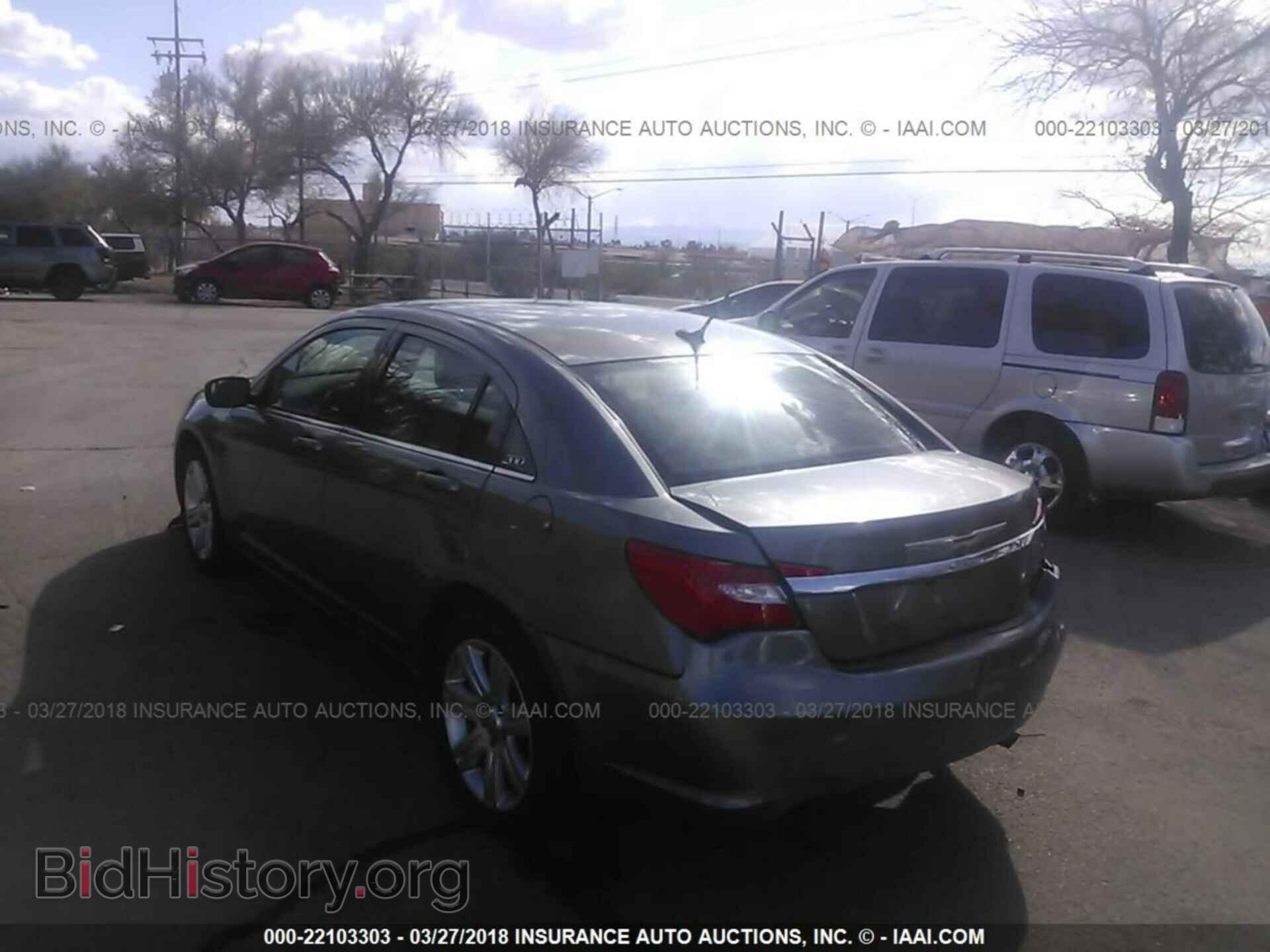 2013 Chrysler 200 - VIN: 1C3CCBAB0DN670578 - Photo 3