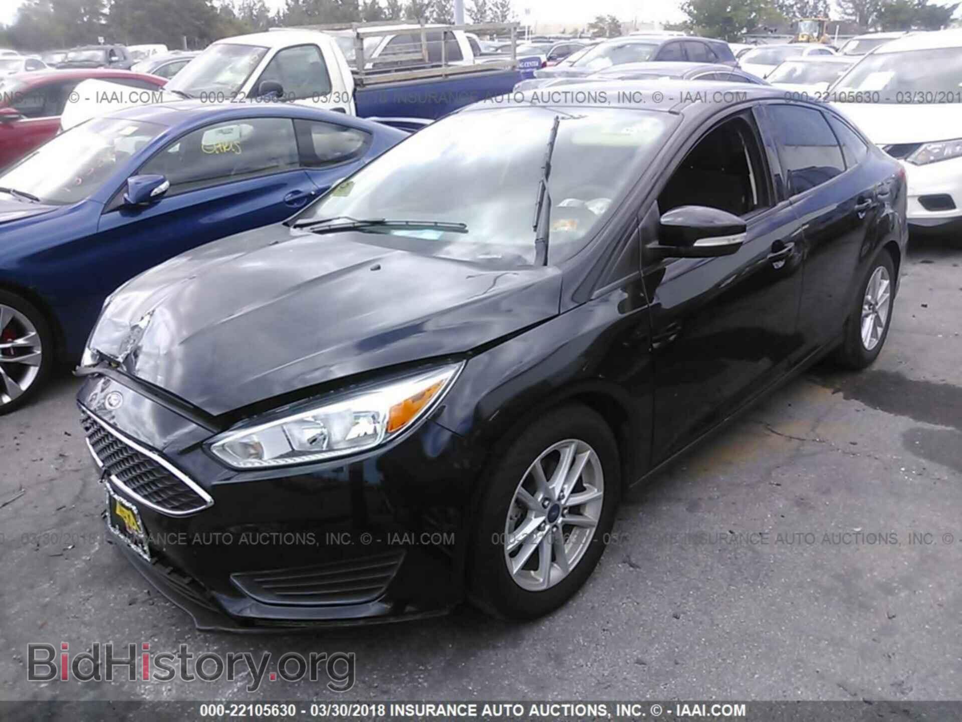 2015 Ford Focus - VIN: 1FADP3F25FL382028 - Photo 2
