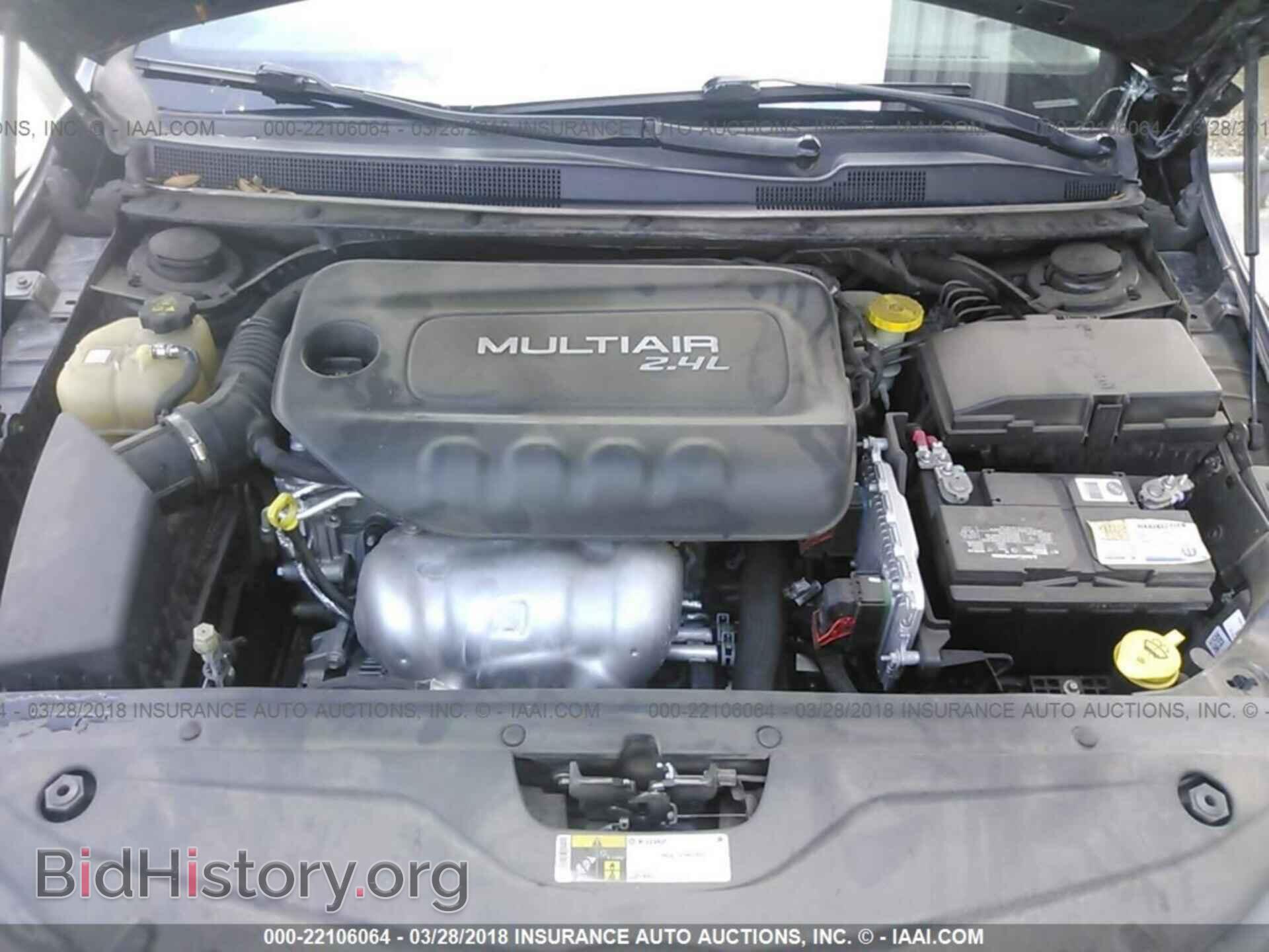 2015 Chrysler 200 - VIN: 1C3CCCAB7FN645136 - Фото 10