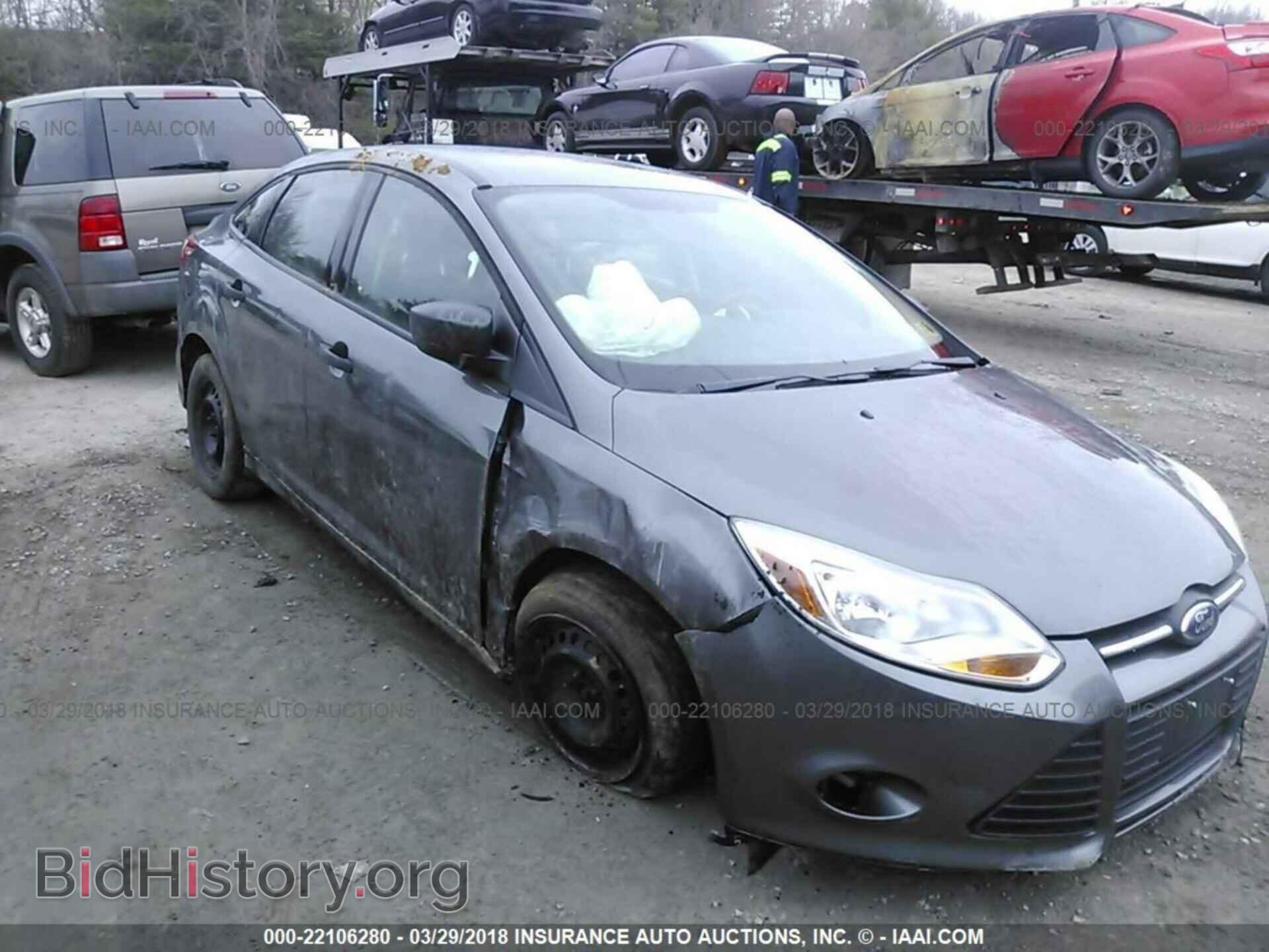 2012 Ford Focus - VIN: 1FAHP3E28CL260231 - Photo 6