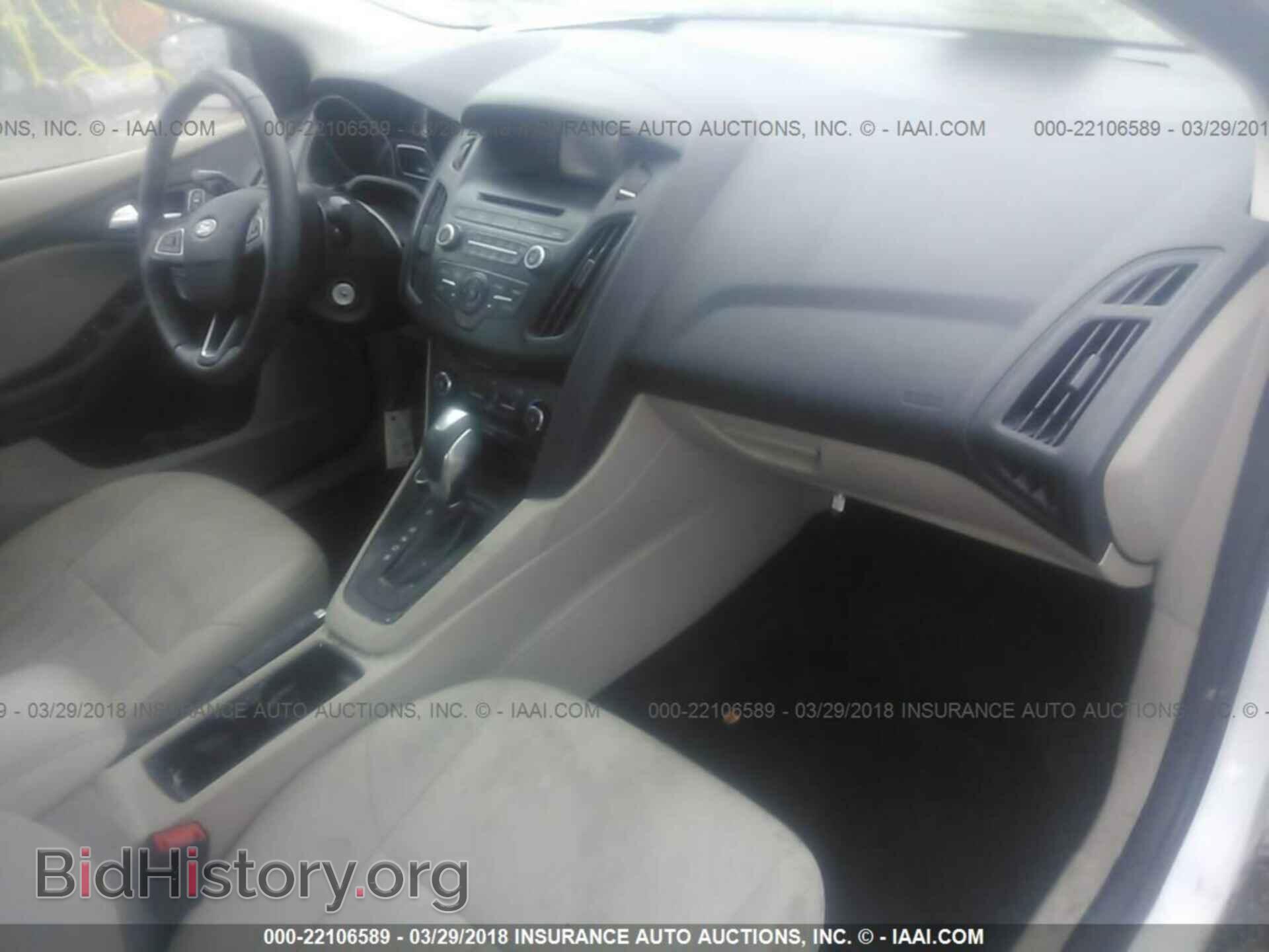 2015 Ford Focus - VIN: 1FADP3F21FL333800 - Photo 5