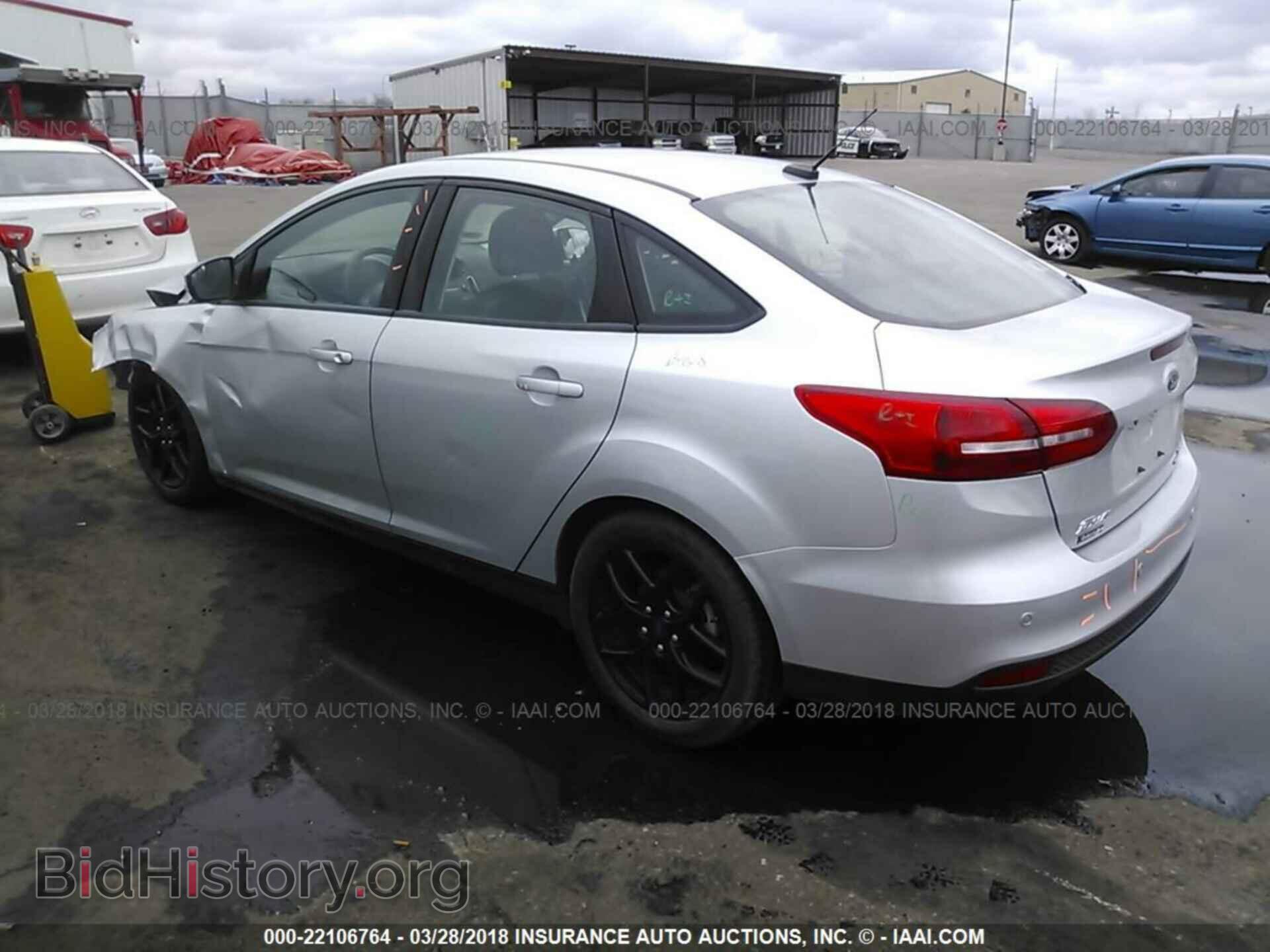 2016 Ford Focus - VIN: 1FADP3F20GL311501 - Photo 3