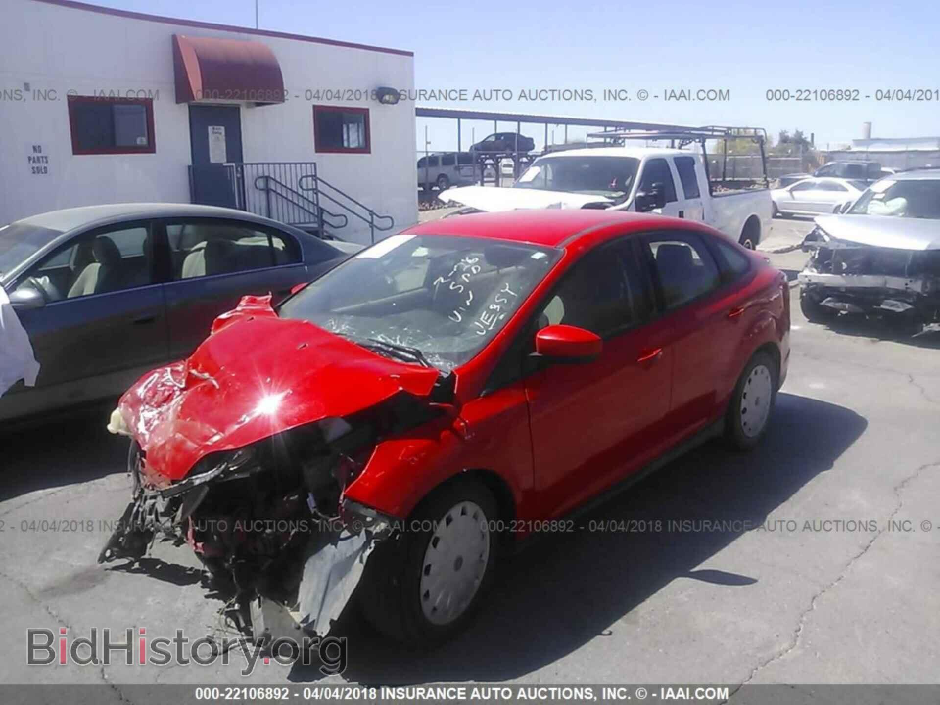 2012 Ford Focus - VIN: 1FAHP3F26CL155198 - Photo 2