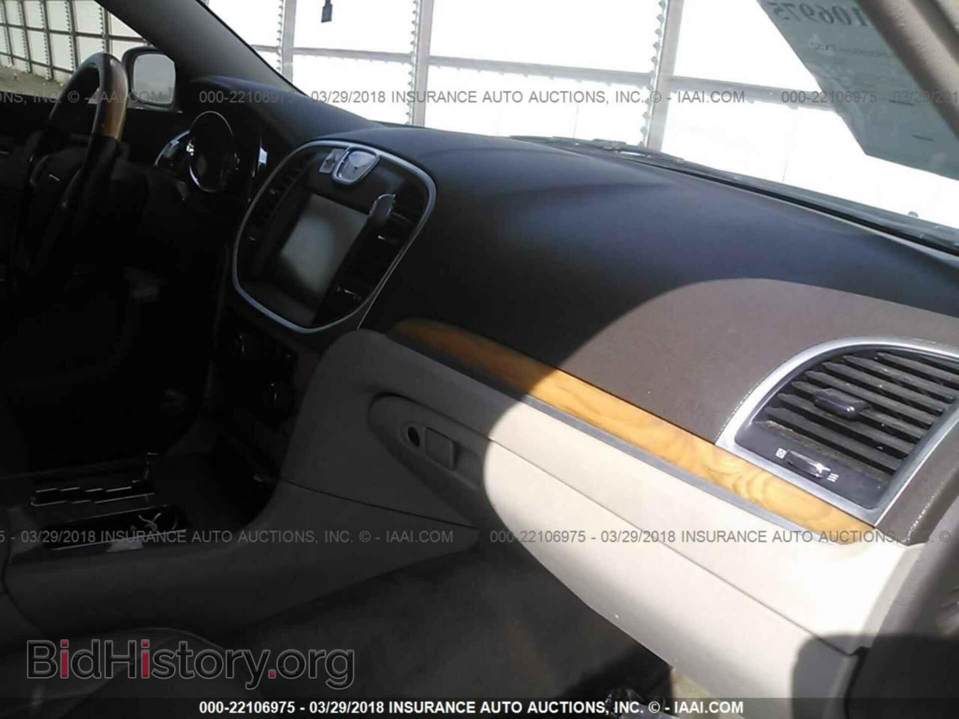 2012 Chrysler 300c - VIN: 2C3CCAET2CH225098 - Фото 5
