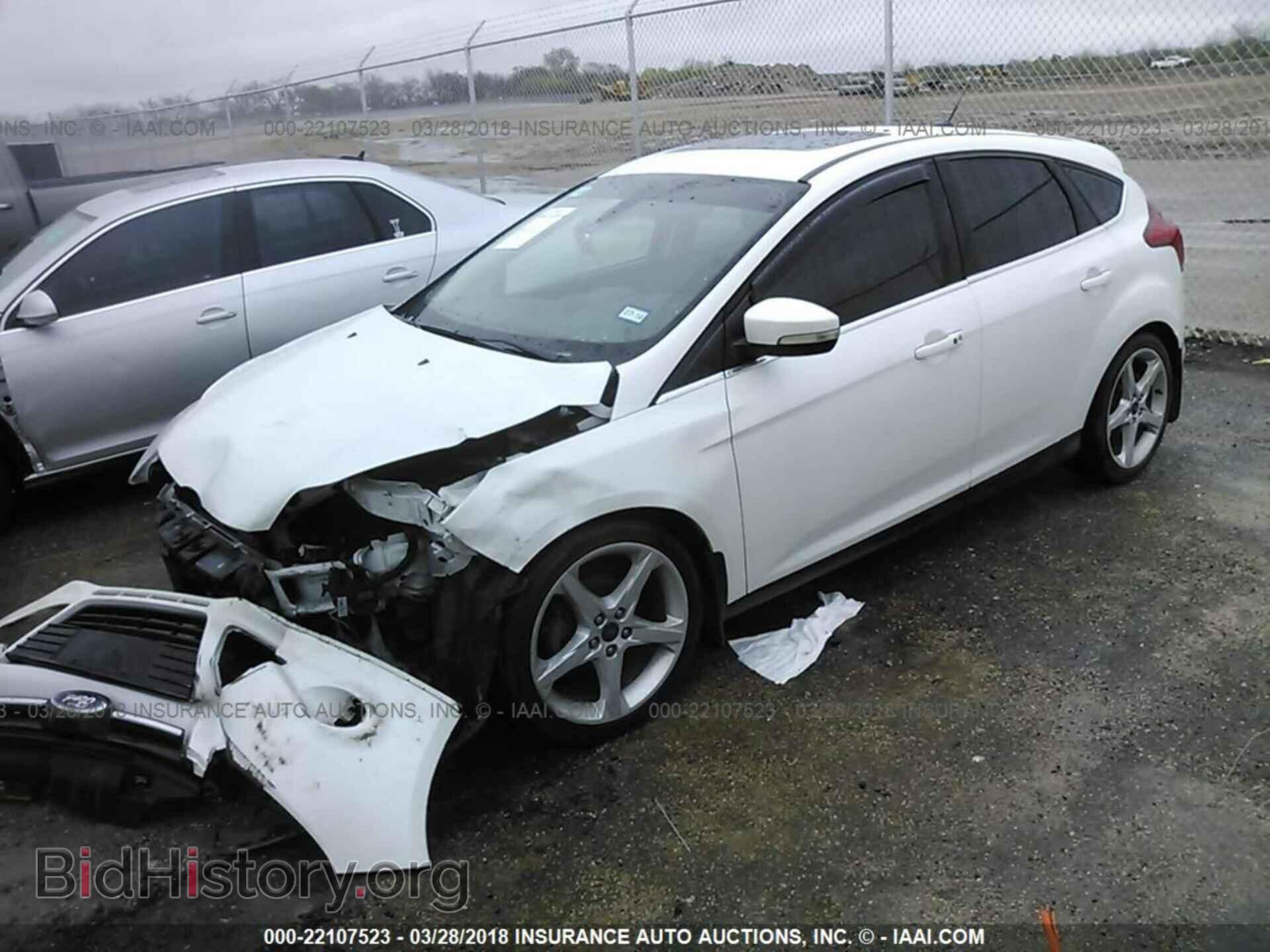 2012 Ford Focus - VIN: 1FAHP3N28CL312540 - Photo 2