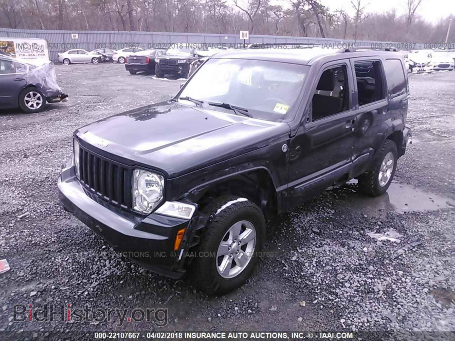 2011 Jeep Liberty - VIN: 1J4PN2GK6BW592243 - Фото 2