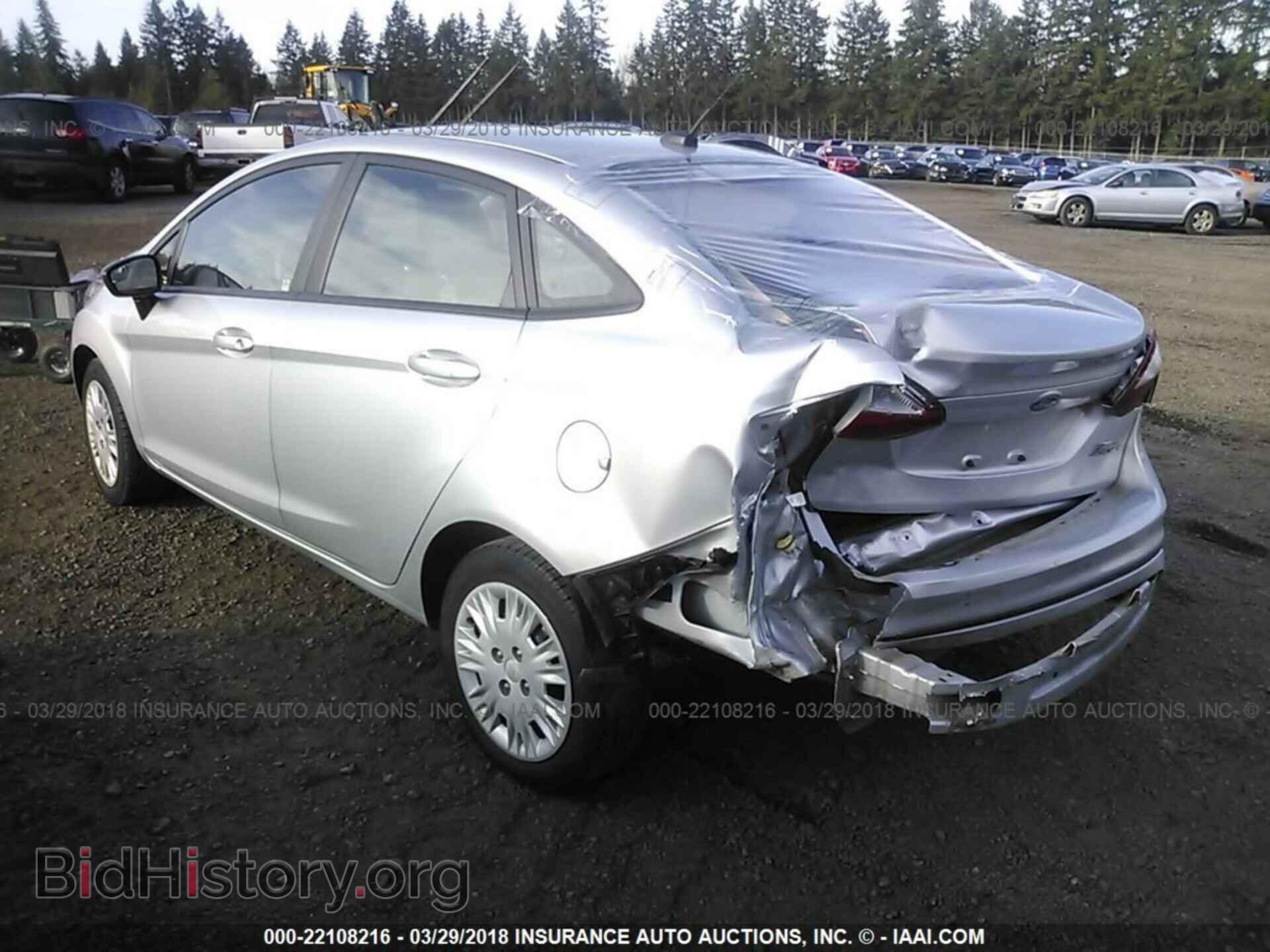 2014 Ford Fiesta - VIN: 3FADP4AJ0EM106941 - Фото 3