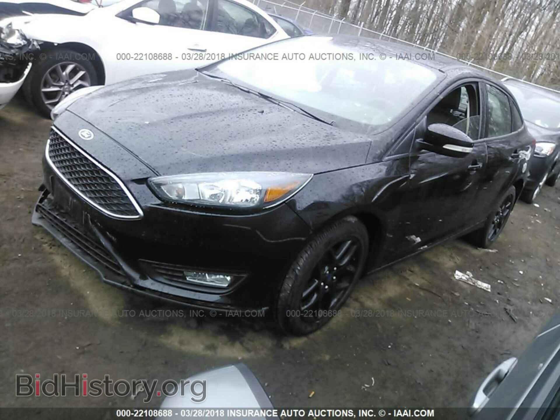 2016 Ford Focus - VIN: 1FADP3F2XGL357031 - Photo 2
