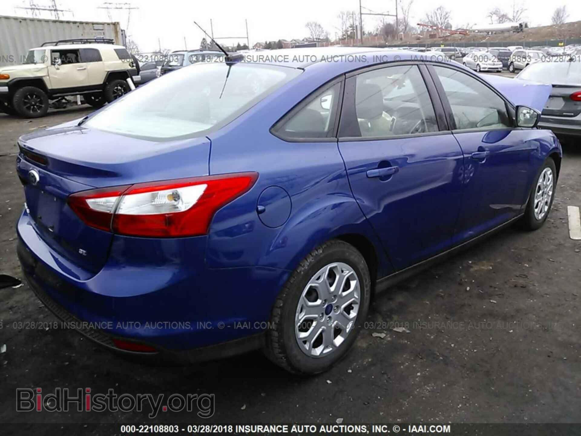 2012 Ford Focus - VIN: 1FAHP3F27CL246612 - Photo 4