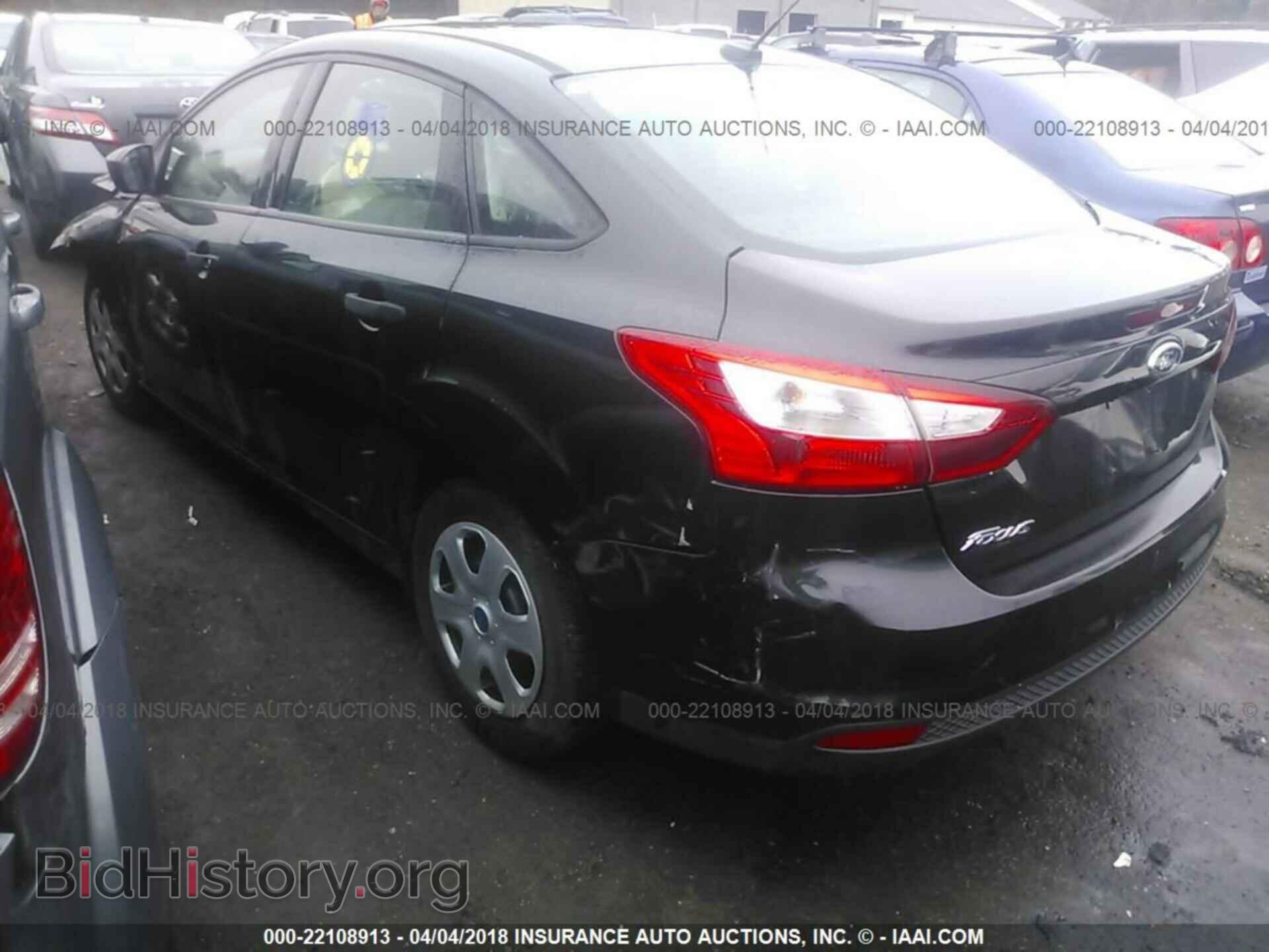 2012 Ford Focus - VIN: 1FAHP3E20CL160110 - Photo 3