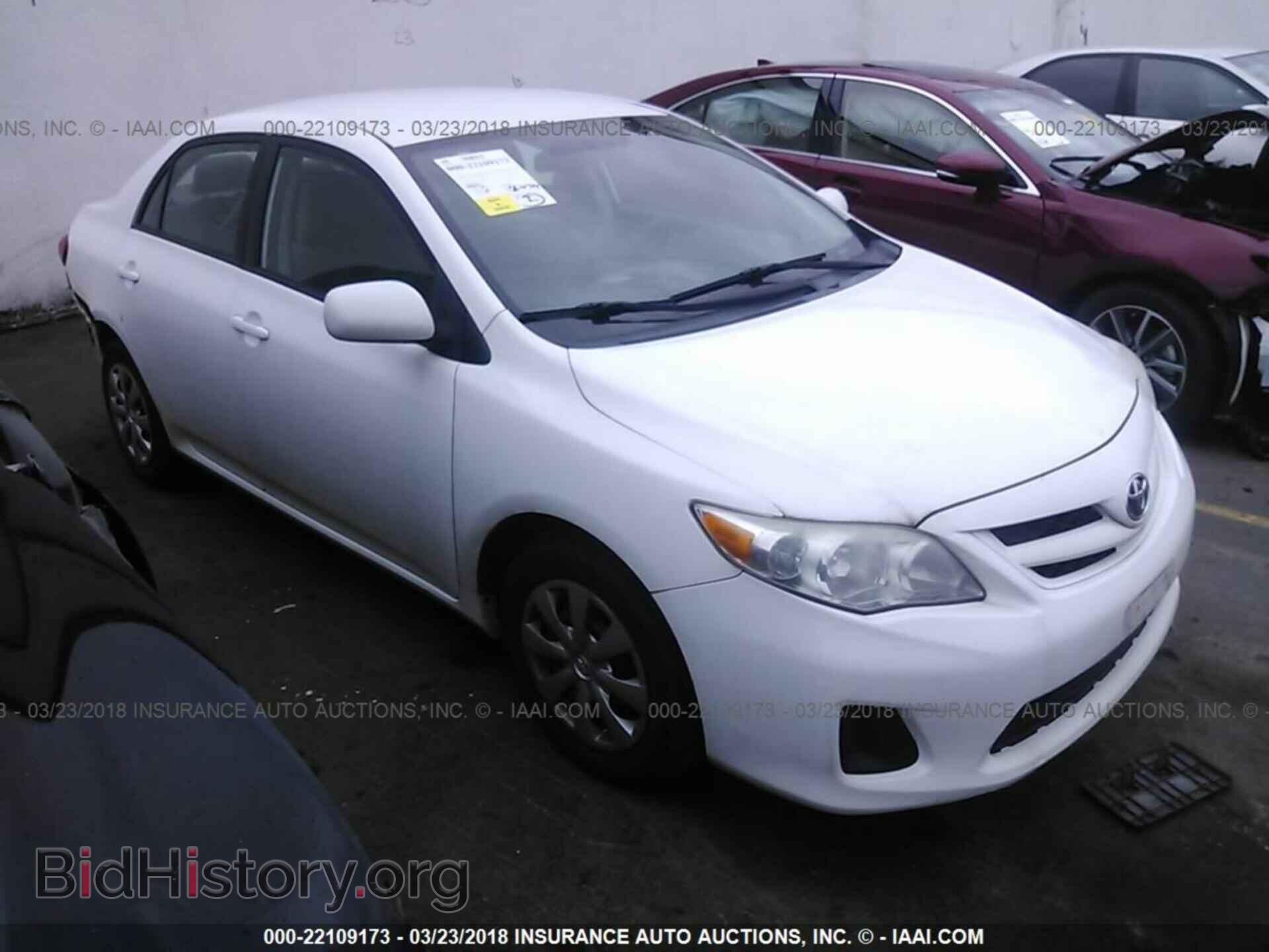 Photo 2T1BU4EE3BC590003 - Toyota Corolla 2011