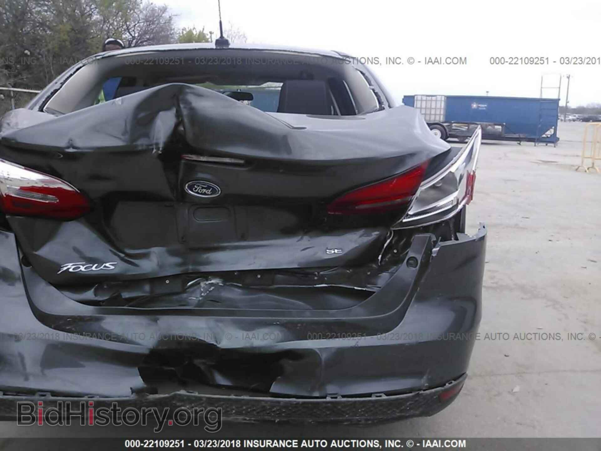 2017 Ford Focus - VIN: 1FADP3F24HL231300 - Фото 6