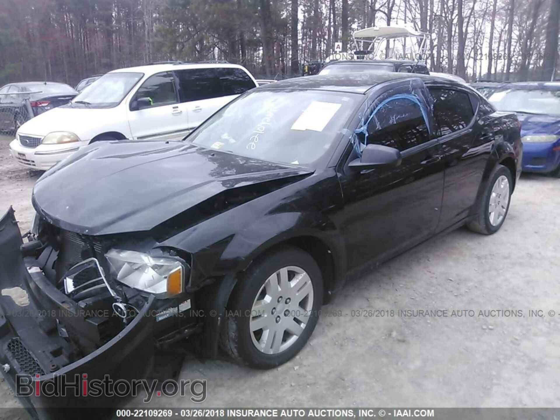 2011 Dodge Avenger - VIN: 1B3BD4FB3BN564262 - Фото 2