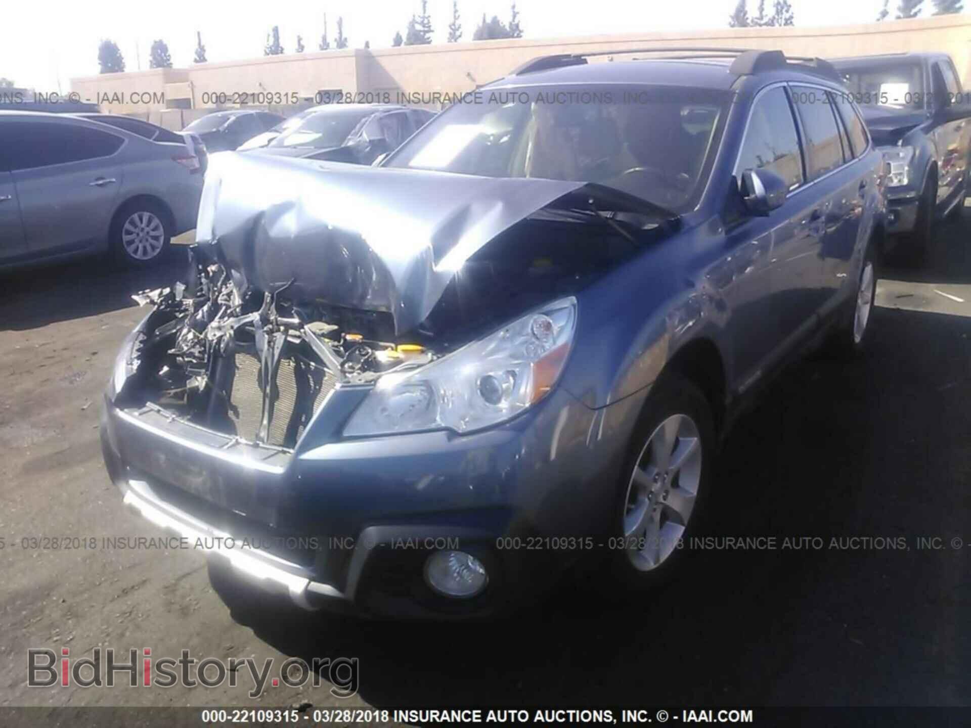 2014 Subaru Outback - VIN: 4S4BRBLC8E3241578 - Фото 2