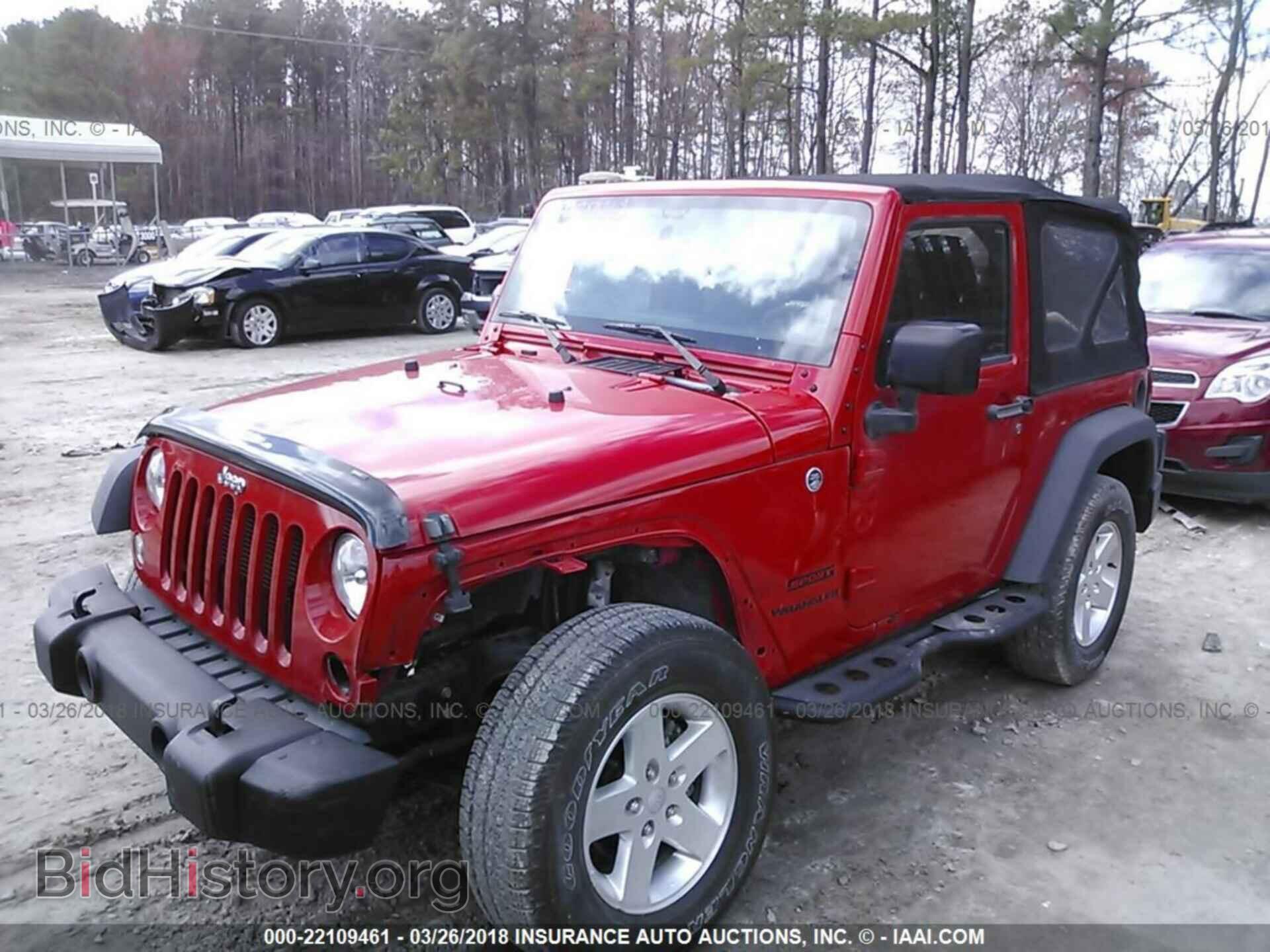 2014 Jeep Wrangler - VIN: 1C4AJWAG3EL250936 - Фото 2