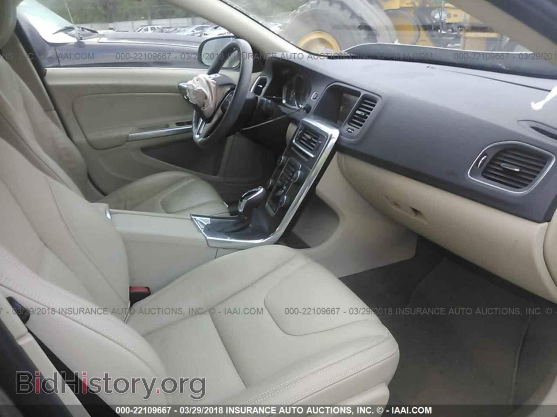2014 Volvo S60 - VIN: YV1612FS3E2284757 - Фото 5