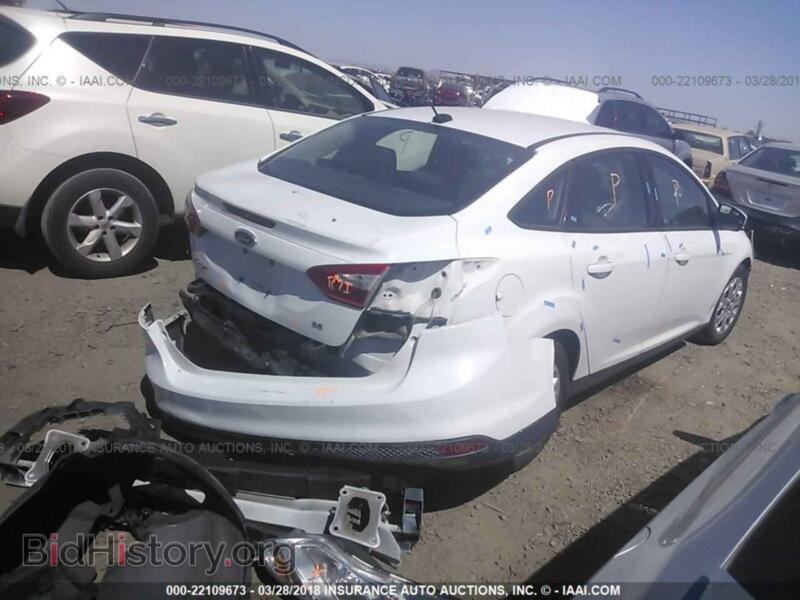 2012 Ford FOCUS (VIN 1FAHP3F24CL452227) — photo 4 of 10
