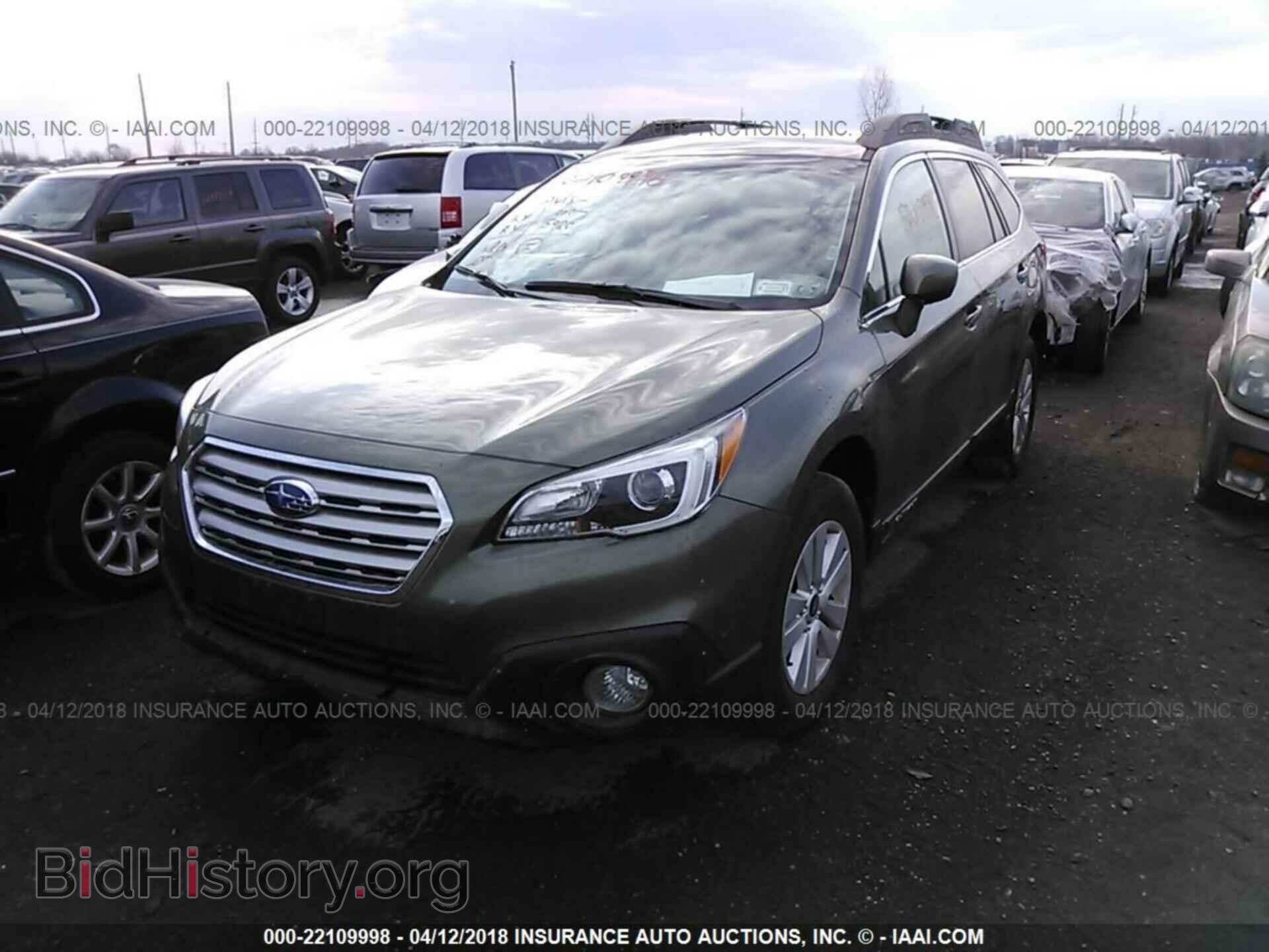 2017 Subaru Outback - VIN: 4S4BSACC5H3381140 - Фото 2