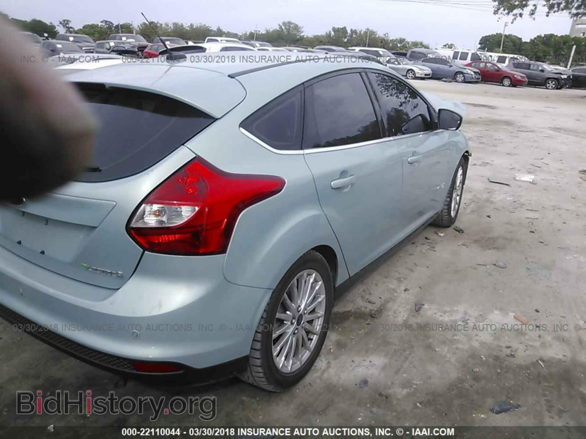 2013 Ford Focus - VIN: 1FADP3R43DL241470 - Photo 4