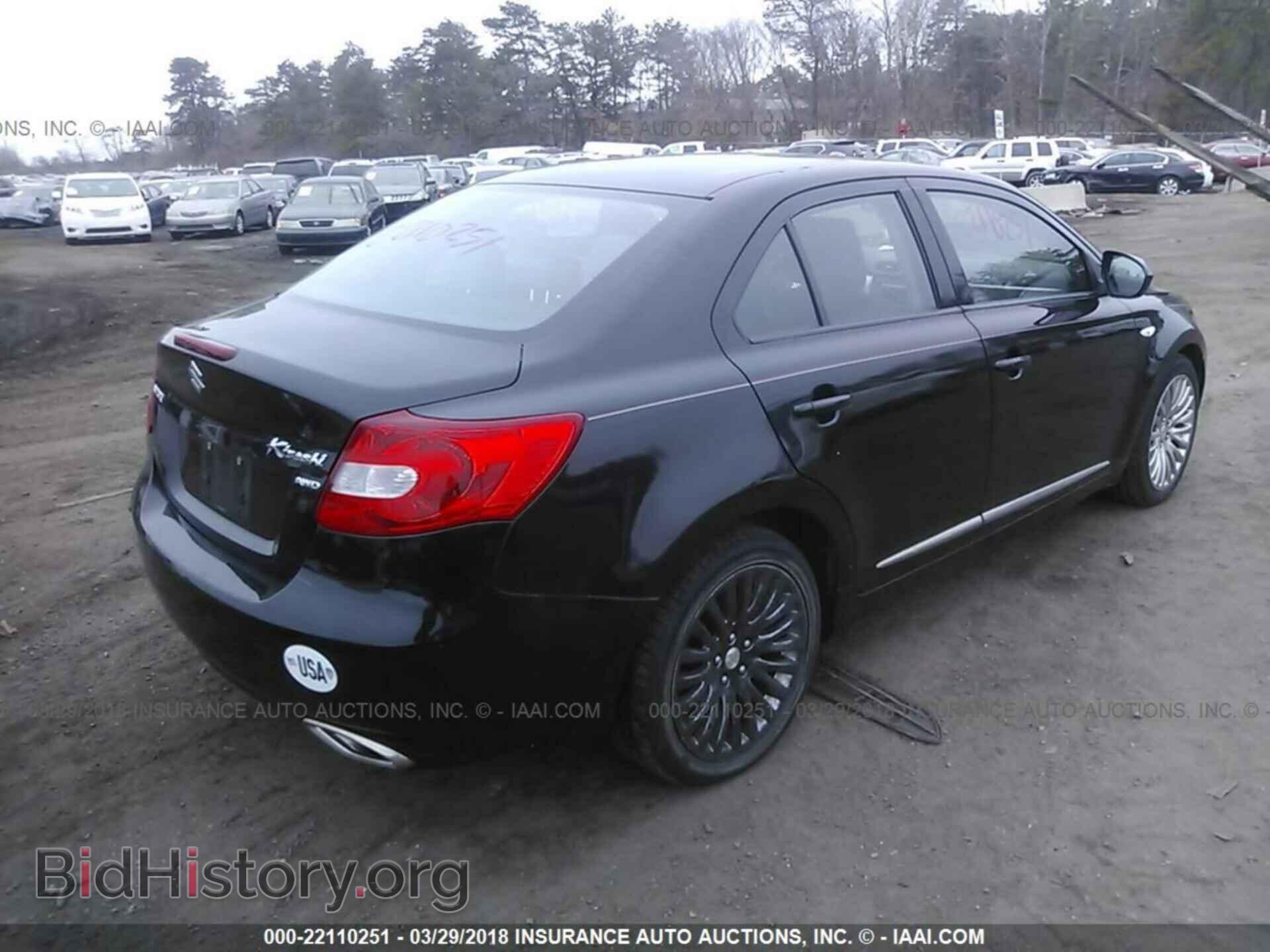 2012 Suzuki Kizashi - VIN: JS2RF9A34C6100676 - Photo 4