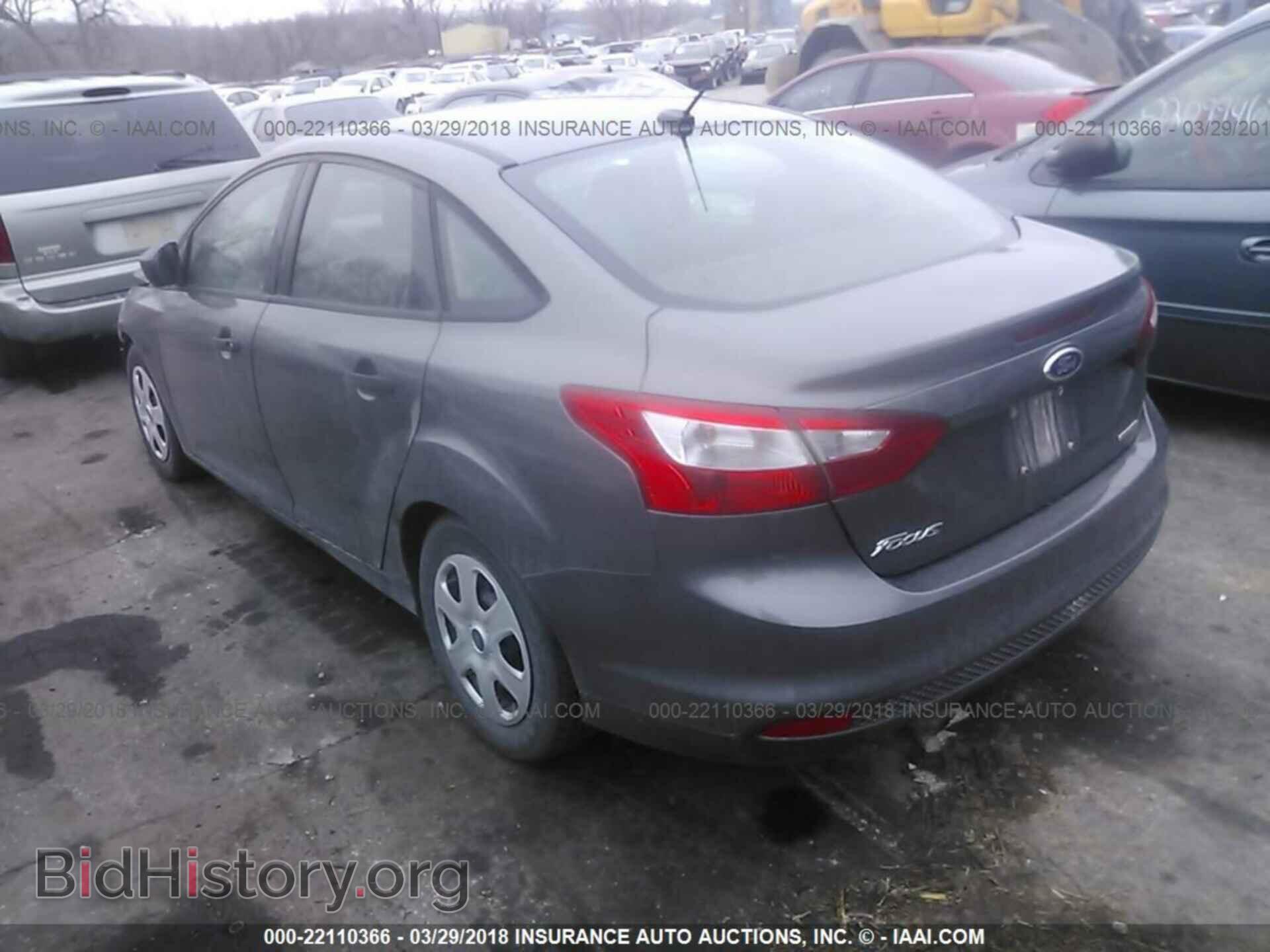 2012 Ford Focus - VIN: 1FAHP3E28CL403162 - Фото 3