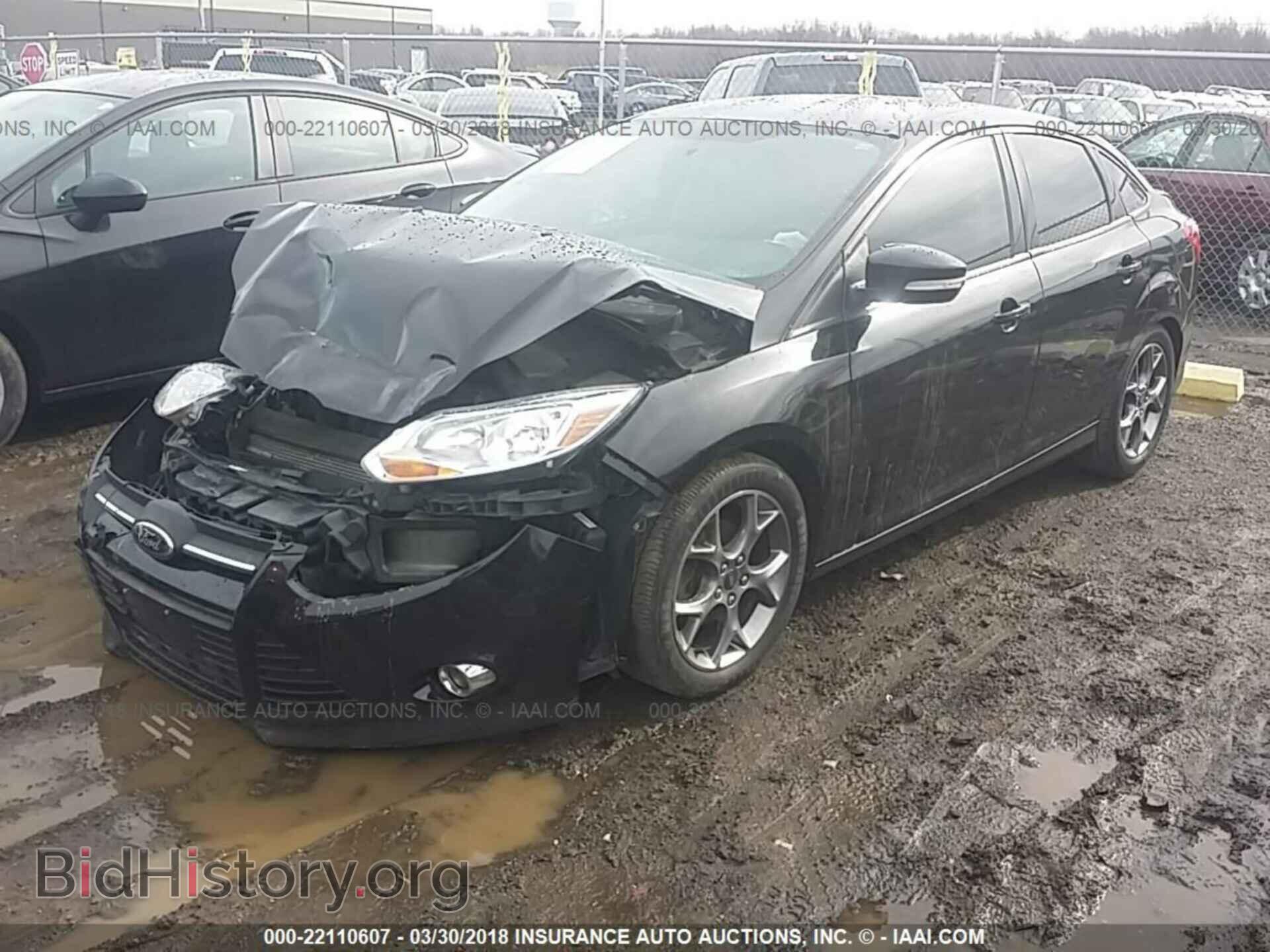 2014 Ford Focus - VIN: 1FADP3F26EL351322 - Photo 2