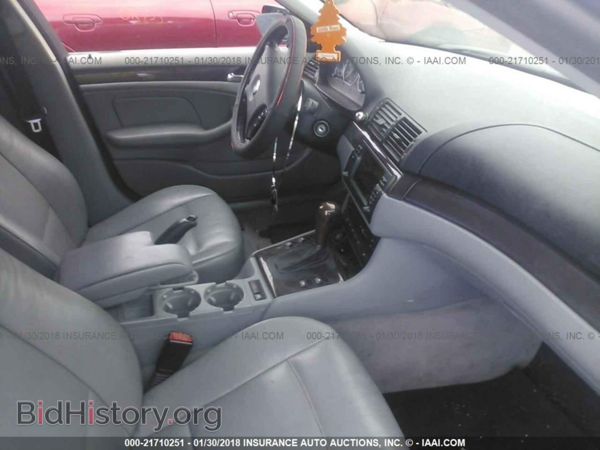 2003 BMW 330 - VIN: WBAEW53493PG20521 - Фото 5