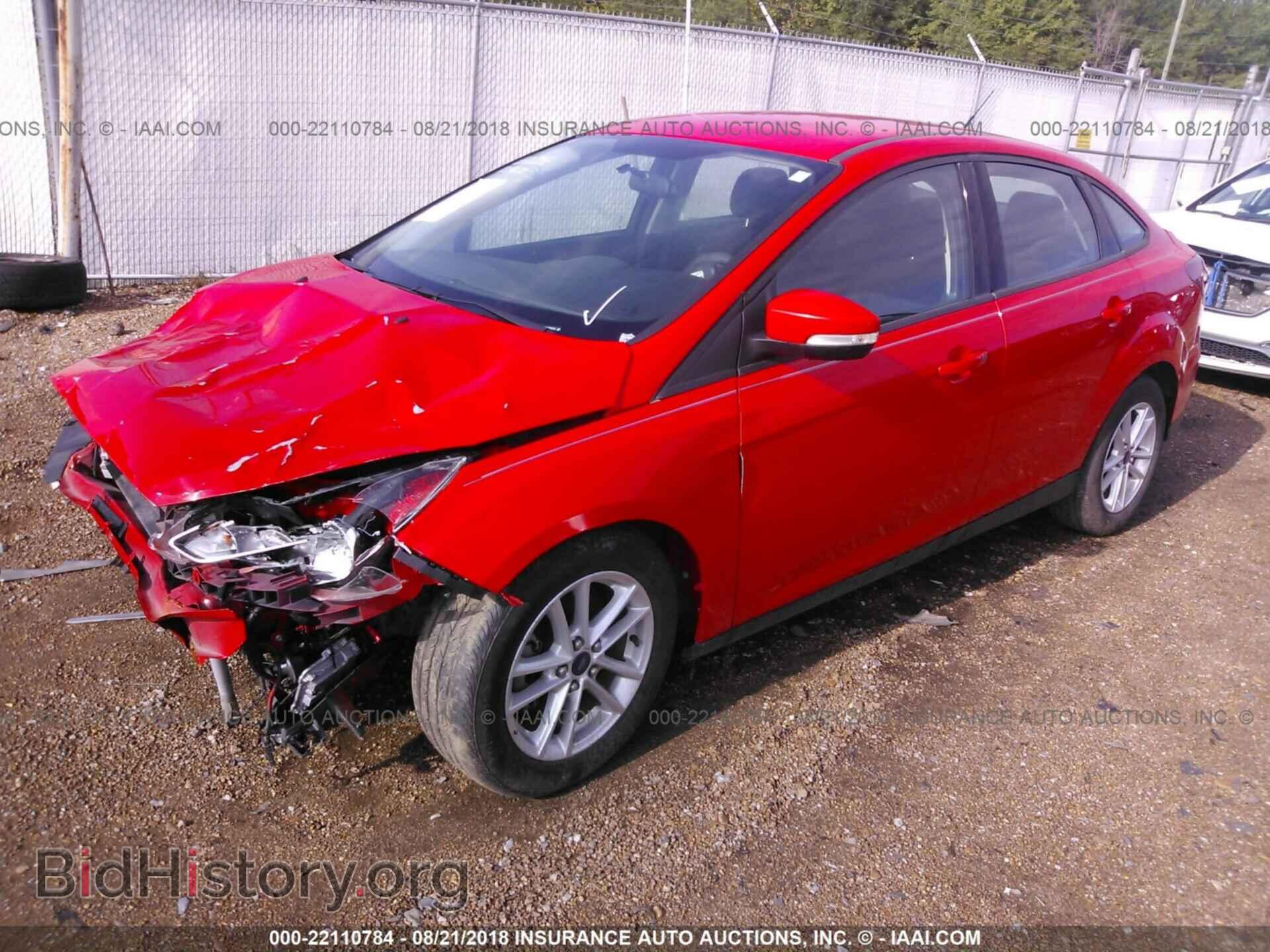 2016 Ford Focus - VIN: 1FADP3F29GL205676 - Photo 2
