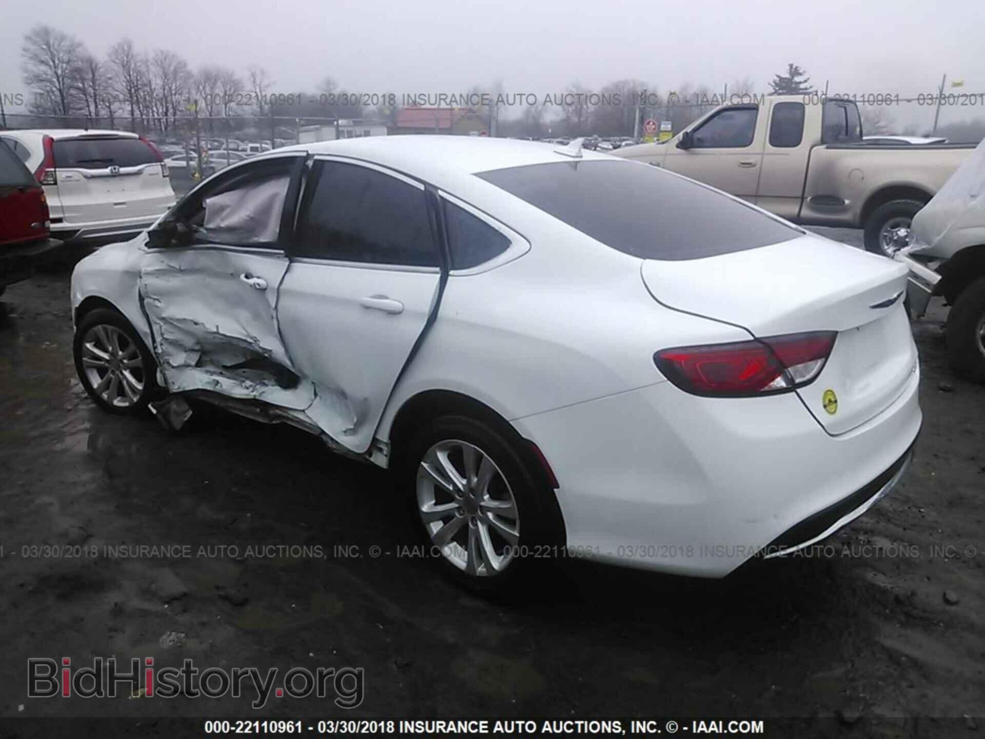 2015 Chrysler 200 - VIN: 1C3CCCAB4FN721217 - Photo 3