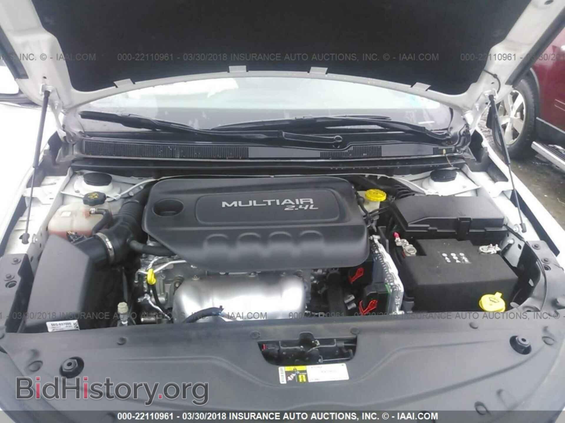 2015 Chrysler 200 - VIN: 1C3CCCAB4FN721217 - Photo 10