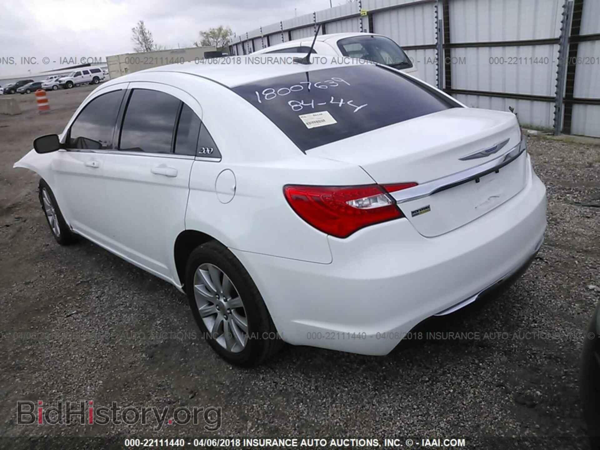 2013 Chrysler 200 - VIN: 1C3CCBBG1DN556535 - Фото 3