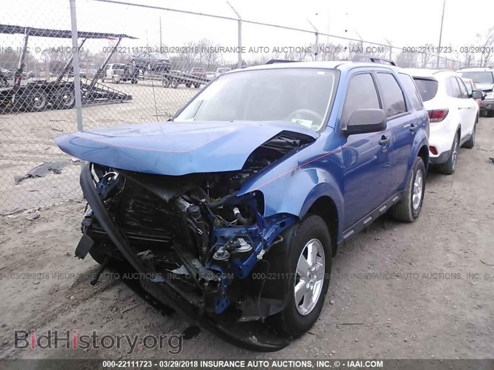 2011 Ford Escape - VIN: 1FMCU0DGXBKB29035 - Фото 2
