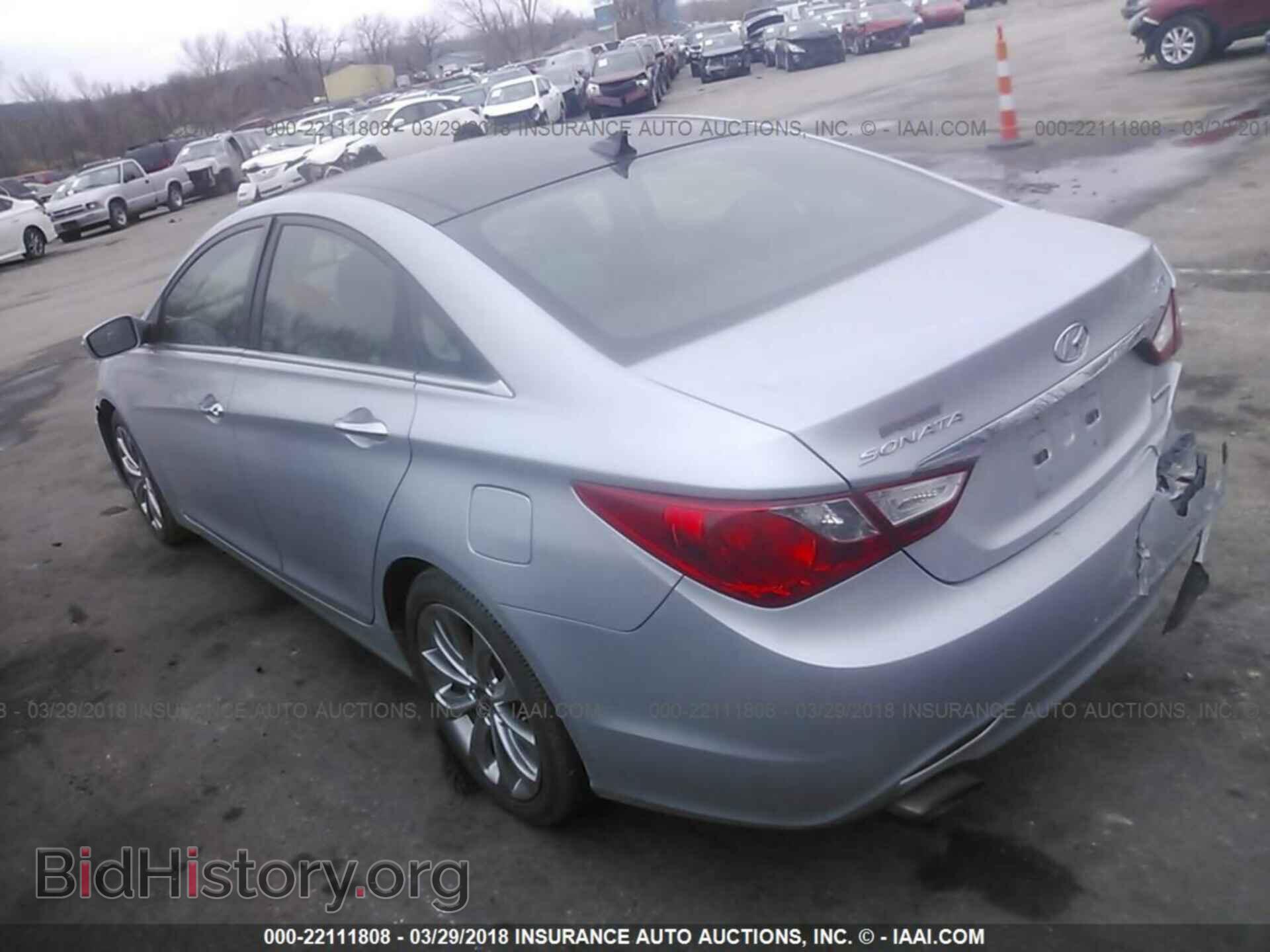 2012 Hyundai Sonata - VIN: 5NPEC4AB2CH387453 - Photo 3