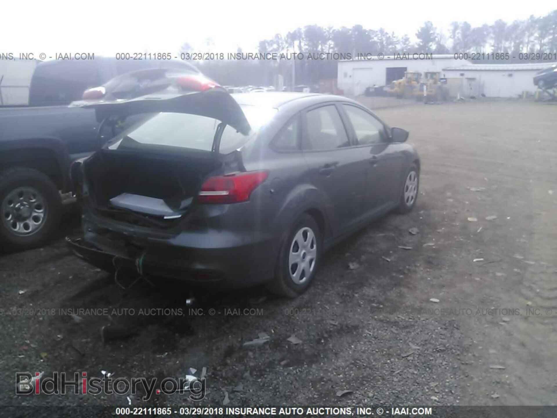 2015 Ford Focus - VIN: 1FADP3E2XFL216170 - Фото 4