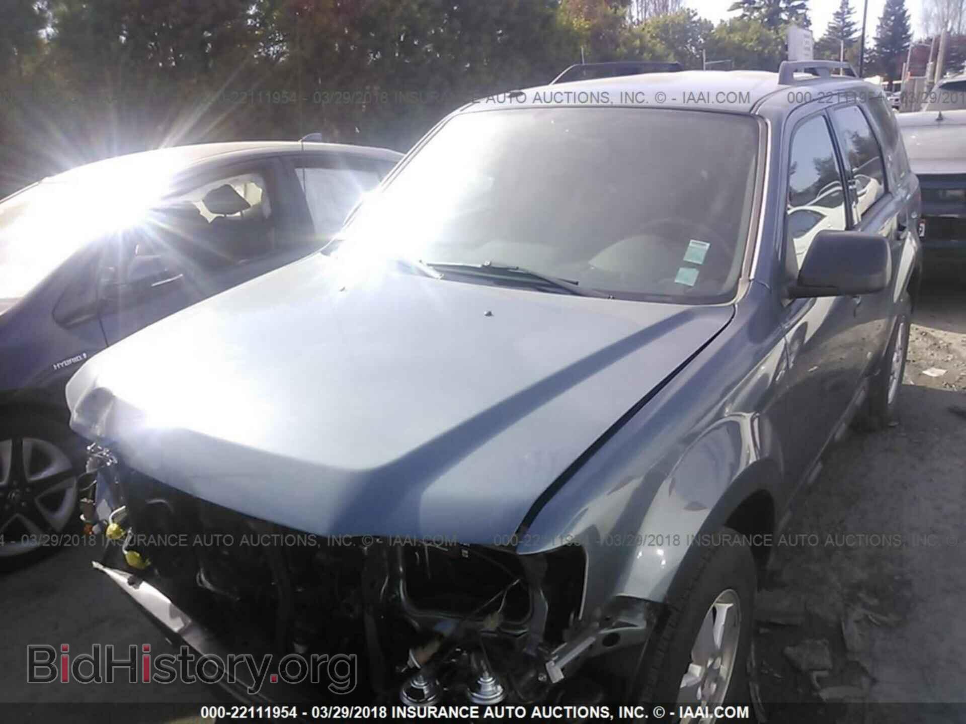 2012 Ford Escape - VIN: 1FMCU0D77CKA91068 - Photo 2