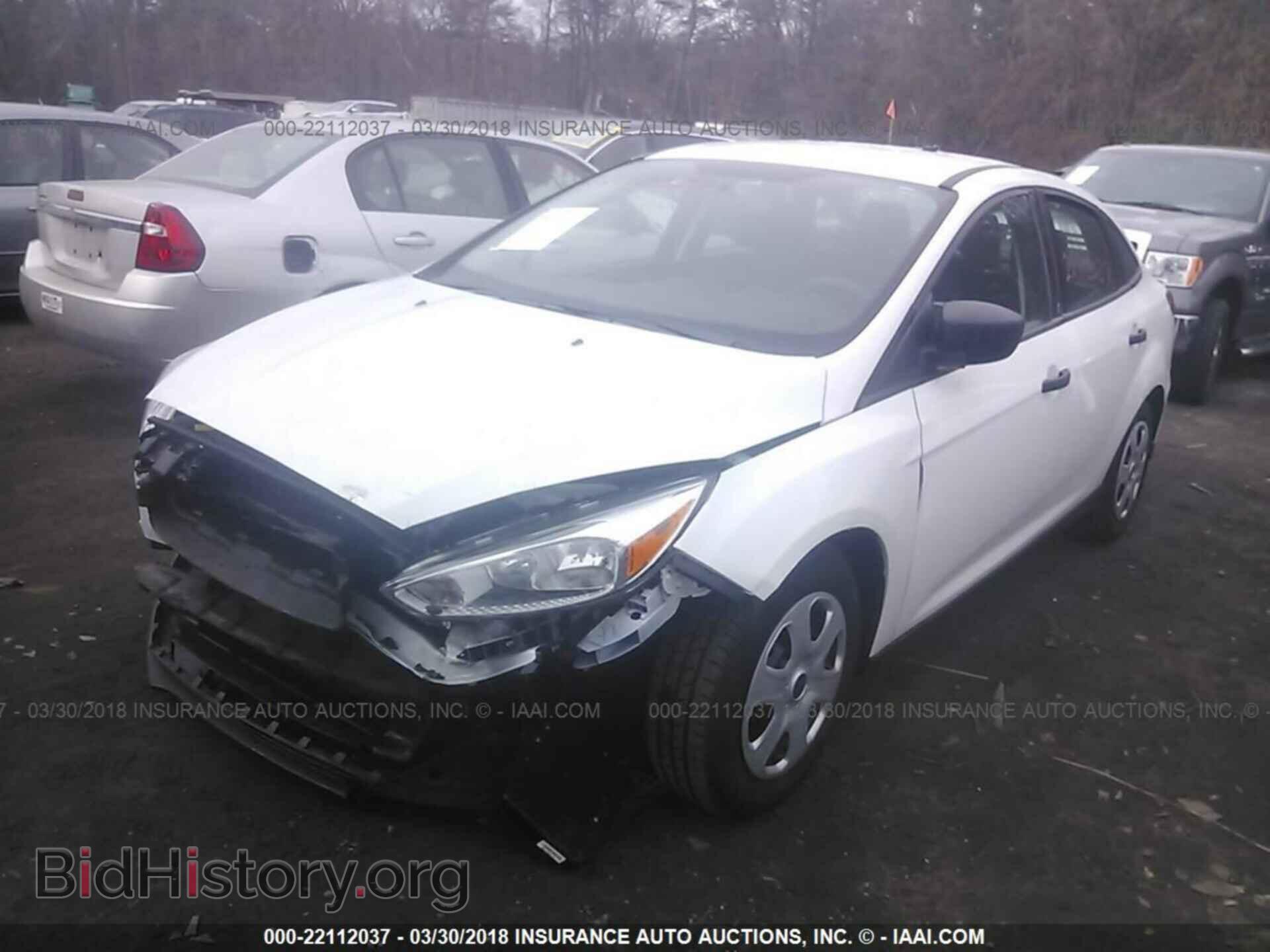 2017 Ford Focus - VIN: 1FADP3E20HL250590 - Photo 2