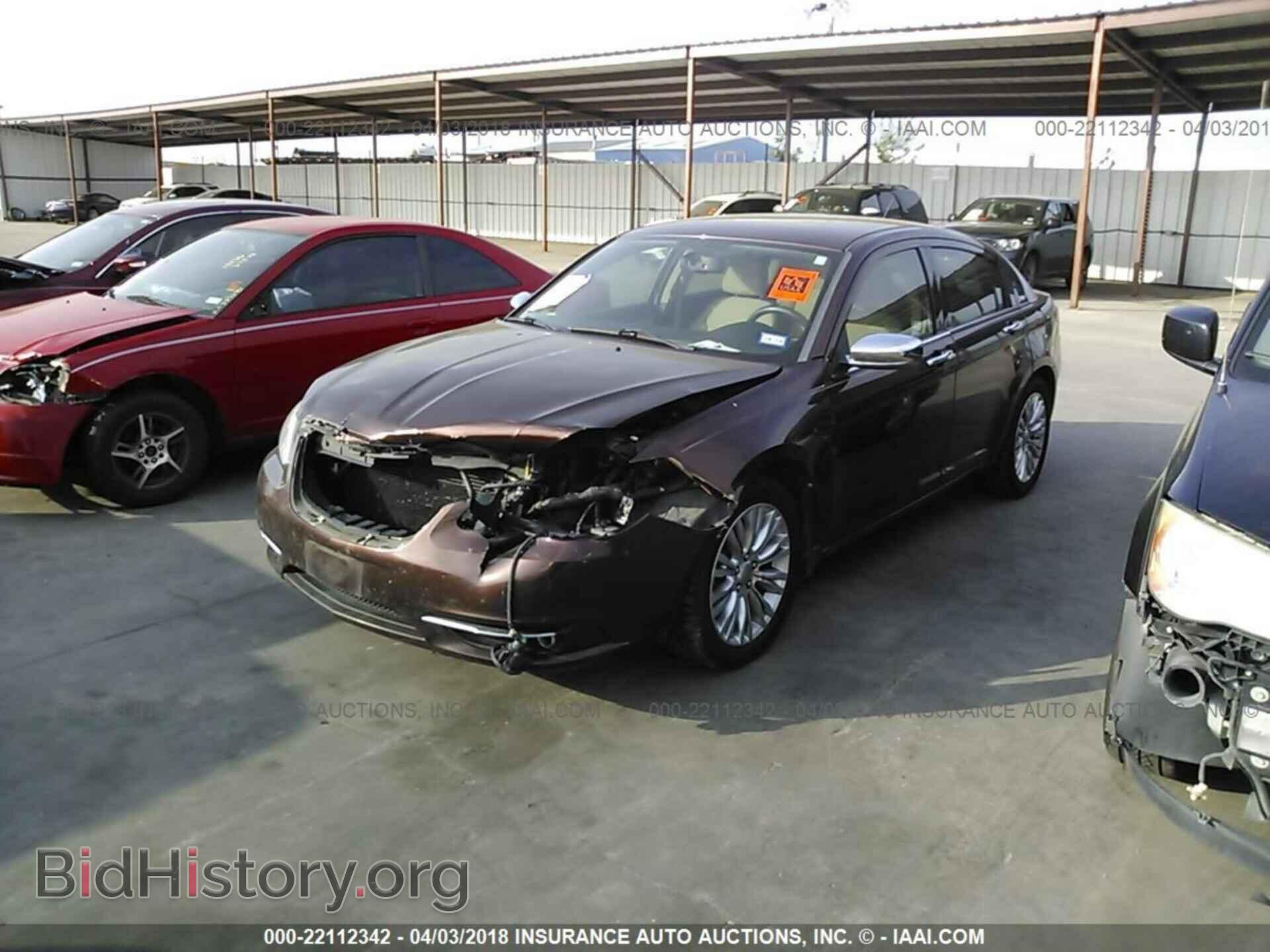 2012 Chrysler 200 - VIN: 1C3CCBCG3CN189571 - Фото 2