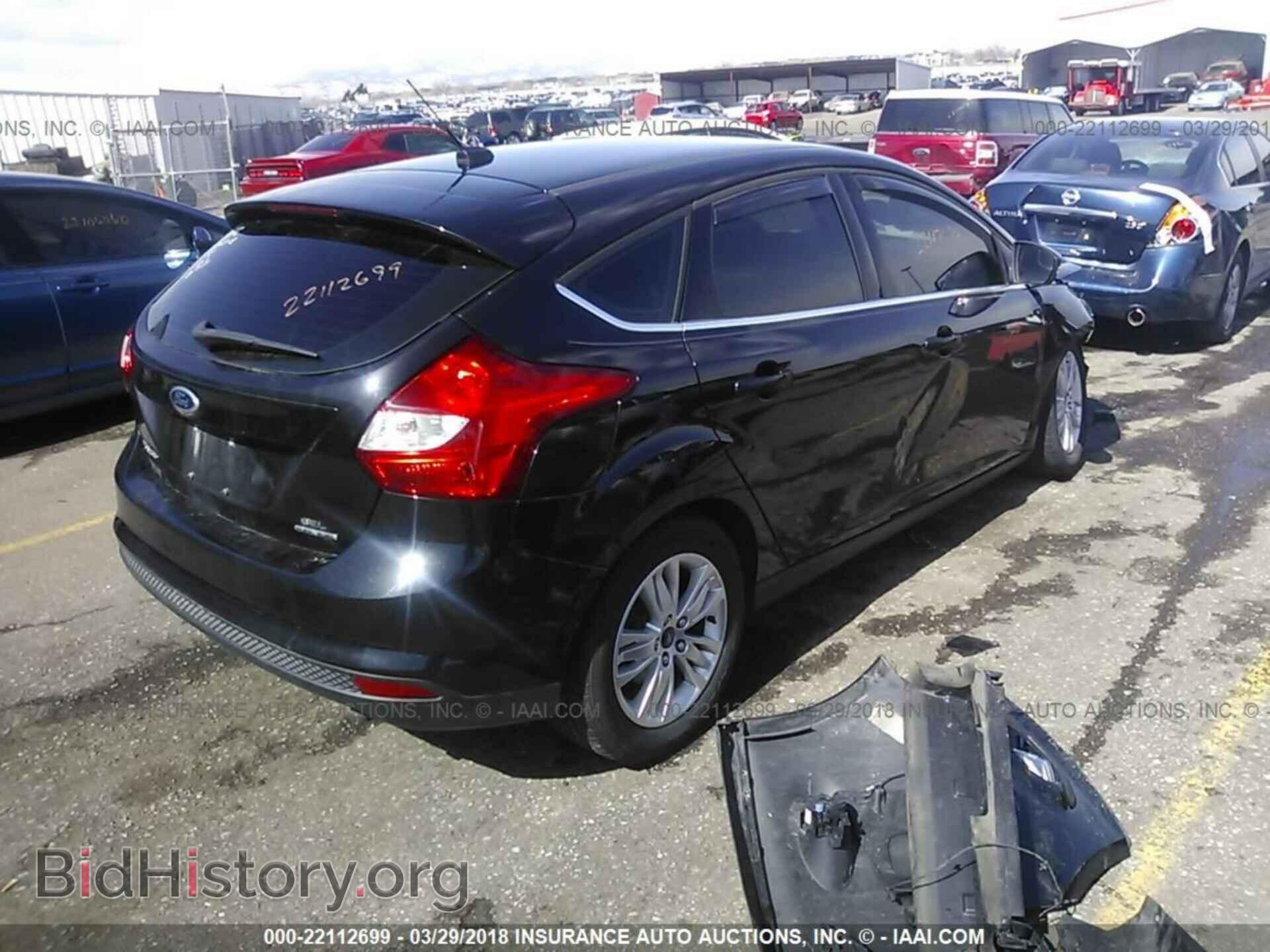 2012 Ford Focus - VIN: 1FAHP3M24CL402897 - Фото 4