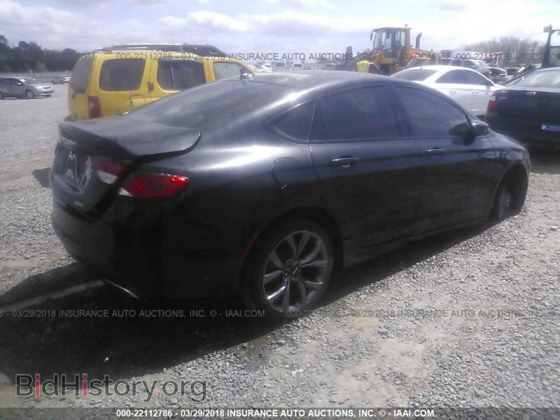 2015 Chrysler 200 - VIN: 1C3CCCBB7FN529109 - Photo 4
