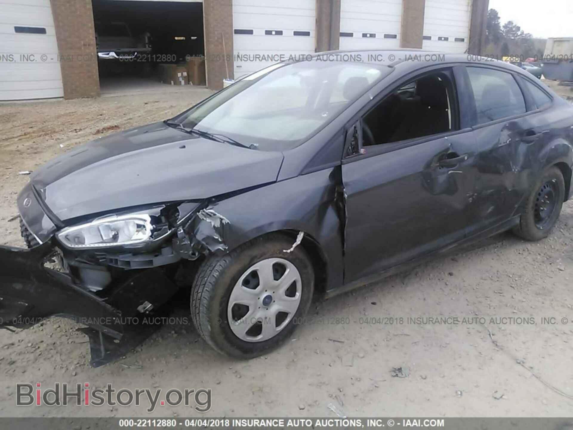 2016 Ford Focus - VIN: 1FADP3E29GL355000 - Photo 6
