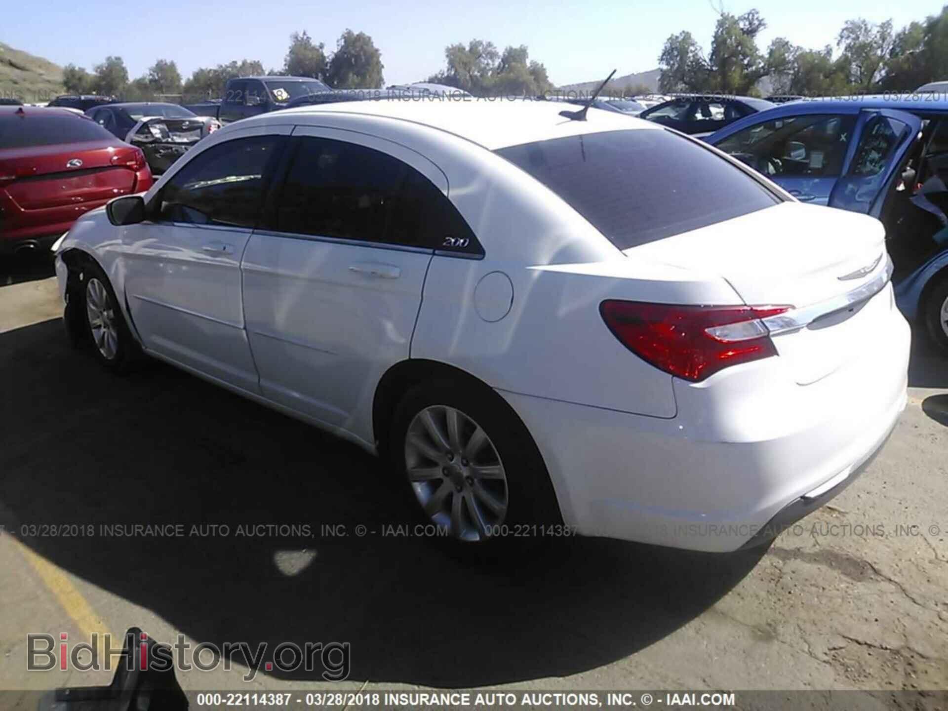 2013 Chrysler 200 - VIN: 1C3CCBBB5DN603909 - Фото 3